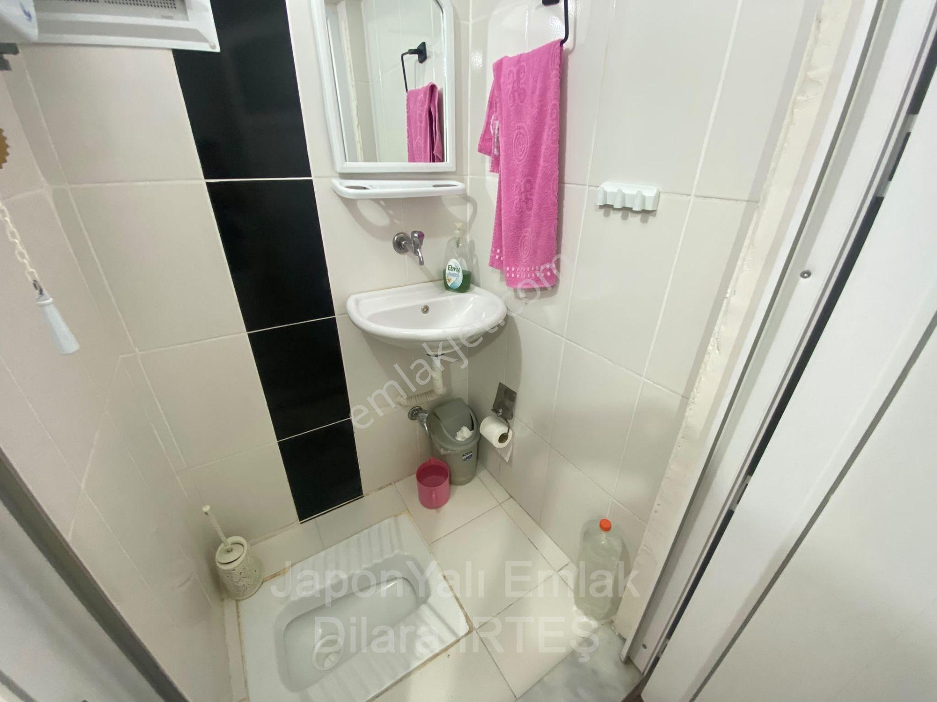 Göztepe Basınsitesi’nde Tenis Kortu Karşısında 3+1 Tadilatlı Satılık Daire - Görsel 24