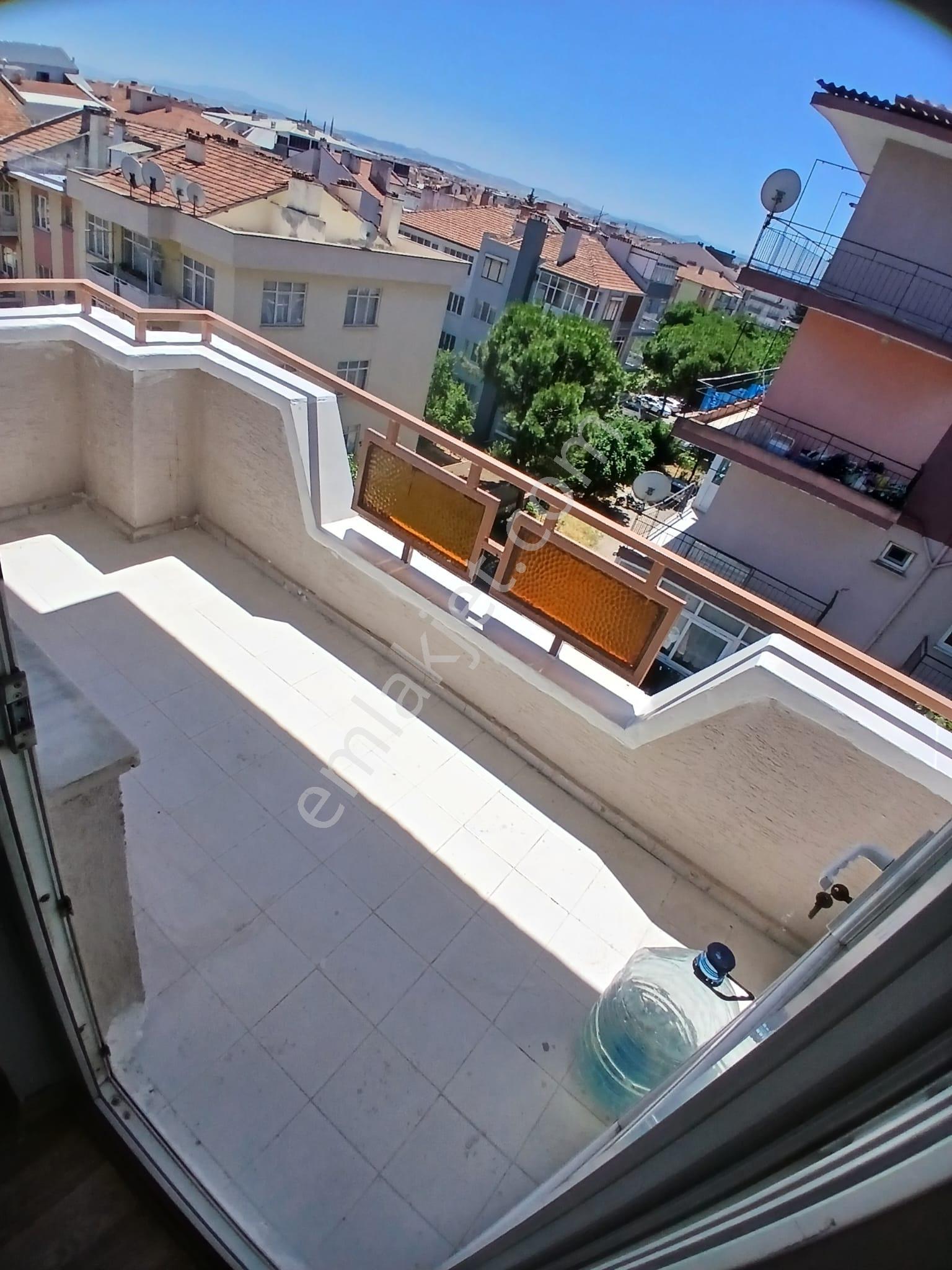 Balıkesir Bahçeli Evlerde 3+1 Ve 150m2 Kiralık Daire - Görsel 9