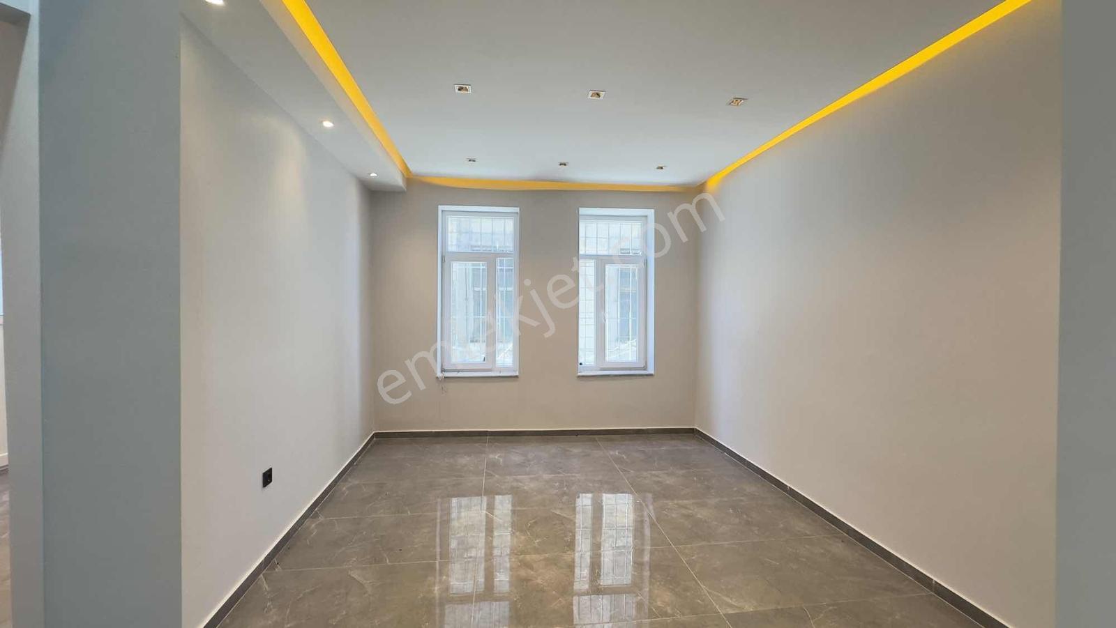 Başokur'dan Kapalı Çarşı Yanı Full Yapılı Kiralık 1+1 Ofis Katı - Görsel 12