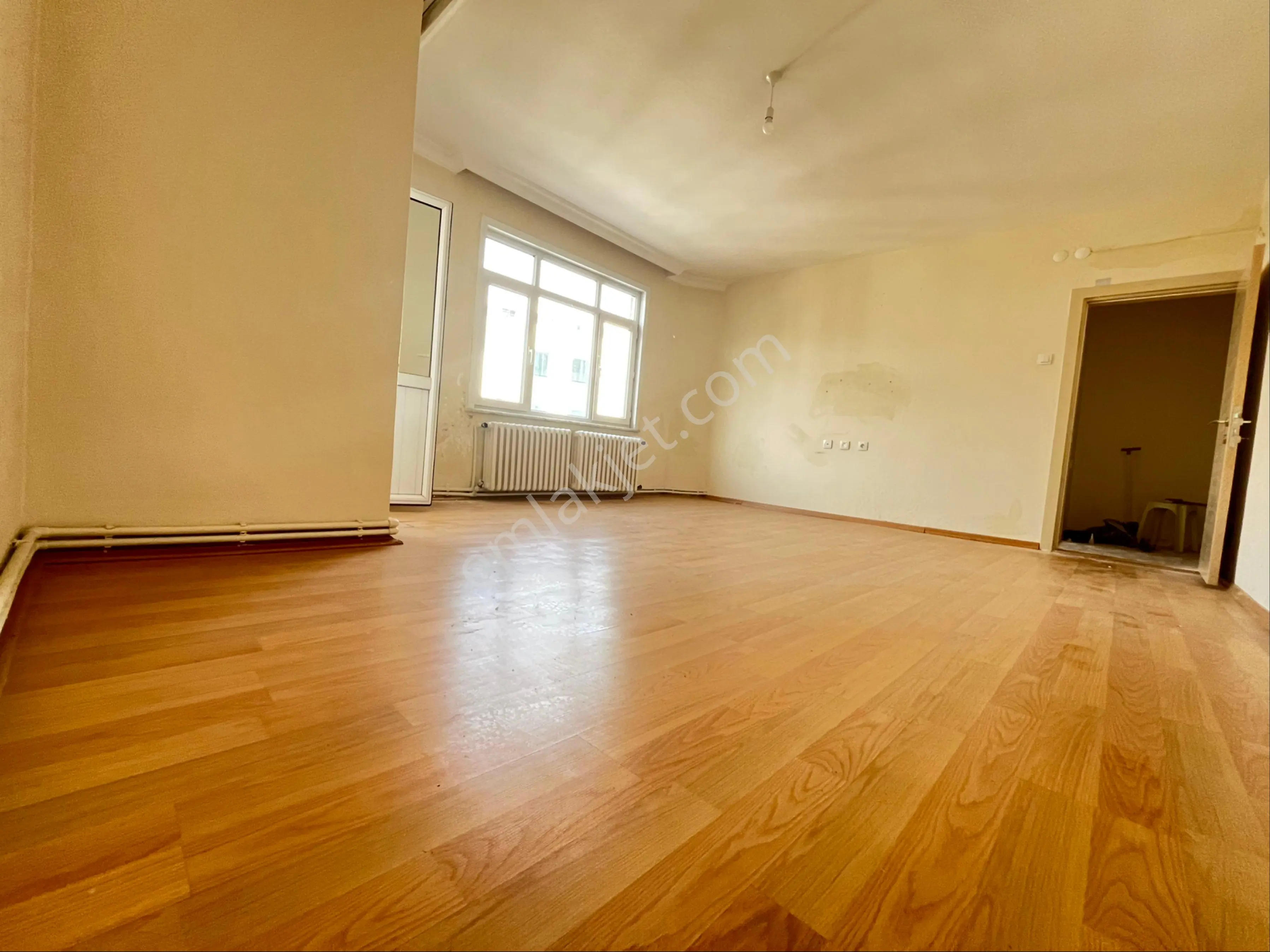 Metro Durağının Karşısında Bekara Uygun Harika Konumda 2+1 Kiralık Daire - Görsel 4