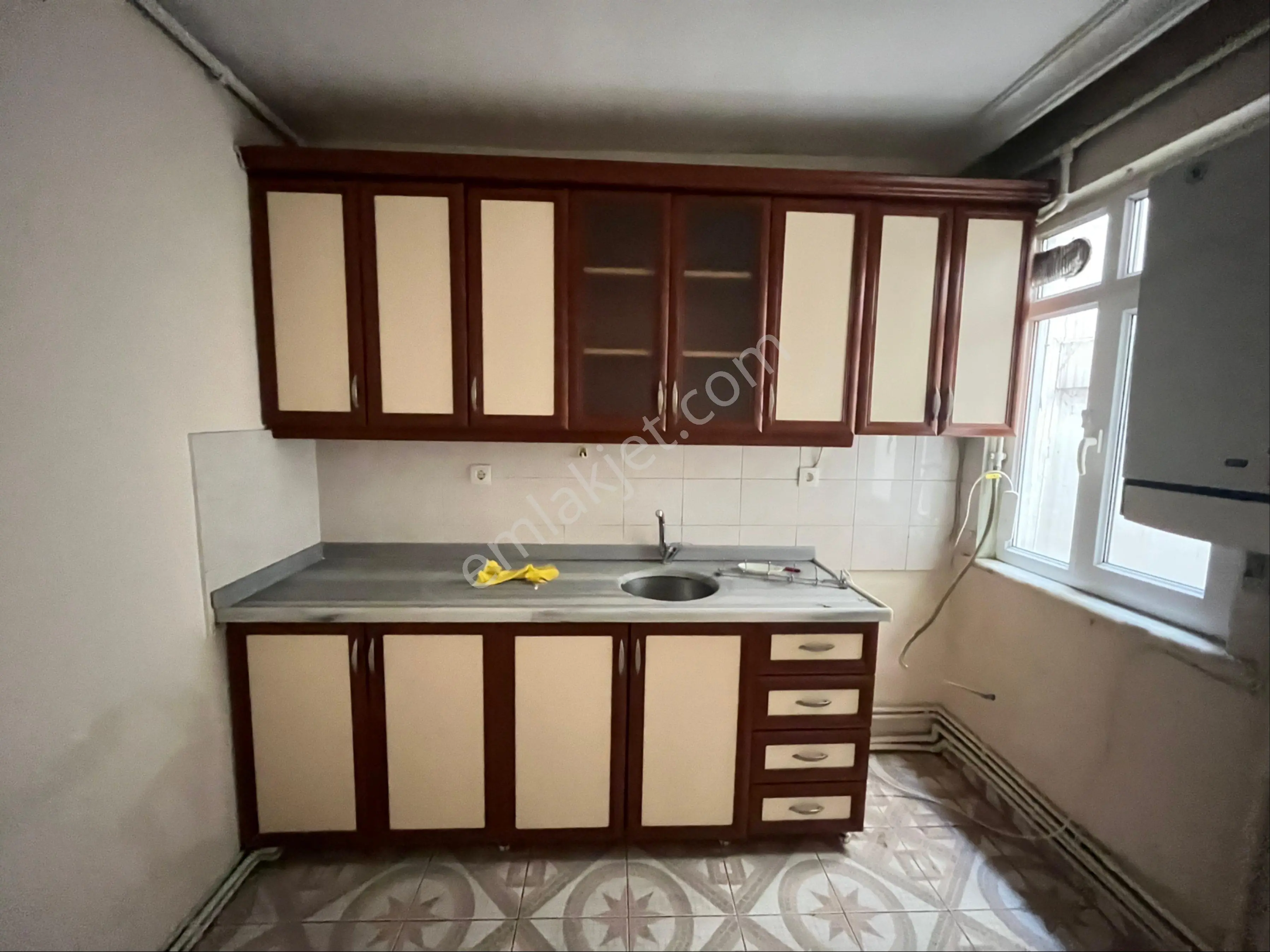 Metro Durağının Karşısında Bekara Uygun Harika Konumda 2+1 Kiralık Daire - Görsel 21