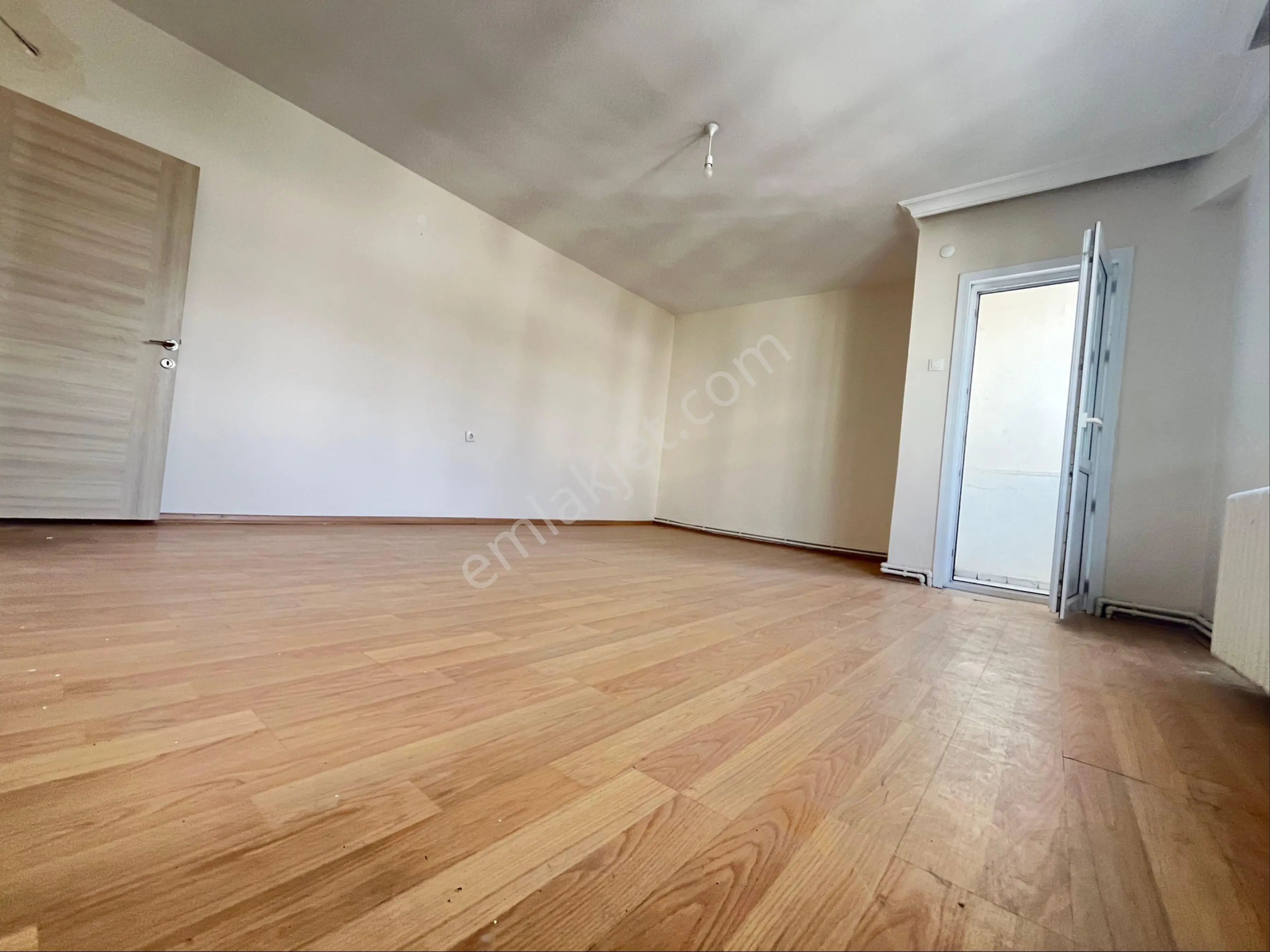 Metro Durağının Karşısında Bekara Uygun Harika Konumda 2+1 Kiralık Daire - Görsel 6