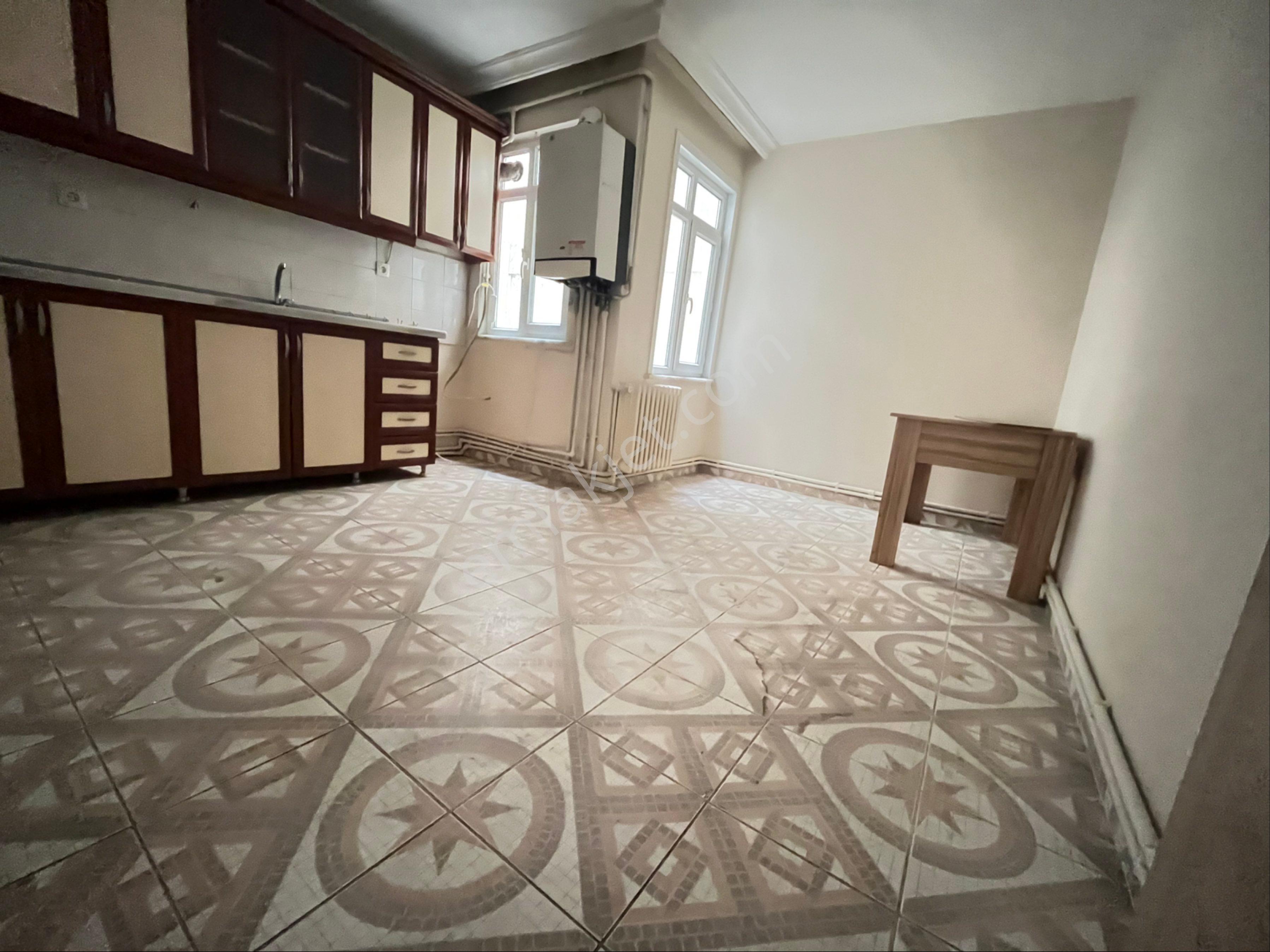 Metro Durağının Karşısında Bekara Uygun Harika Konumda 2+1 Kiralık Daire - Görsel 20