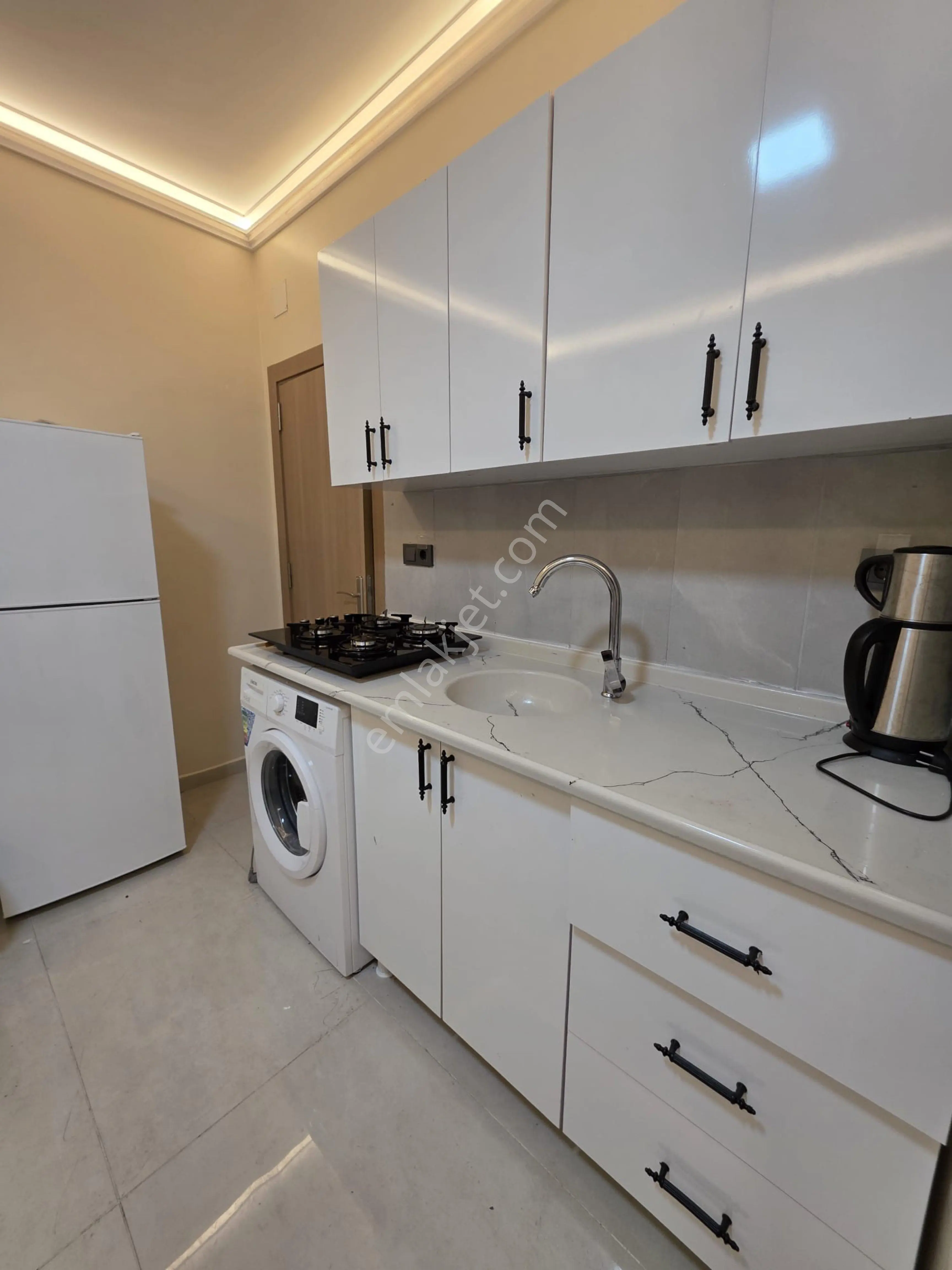 Baraj Yolunda Eşyalı Kiralık 1+1 Daire