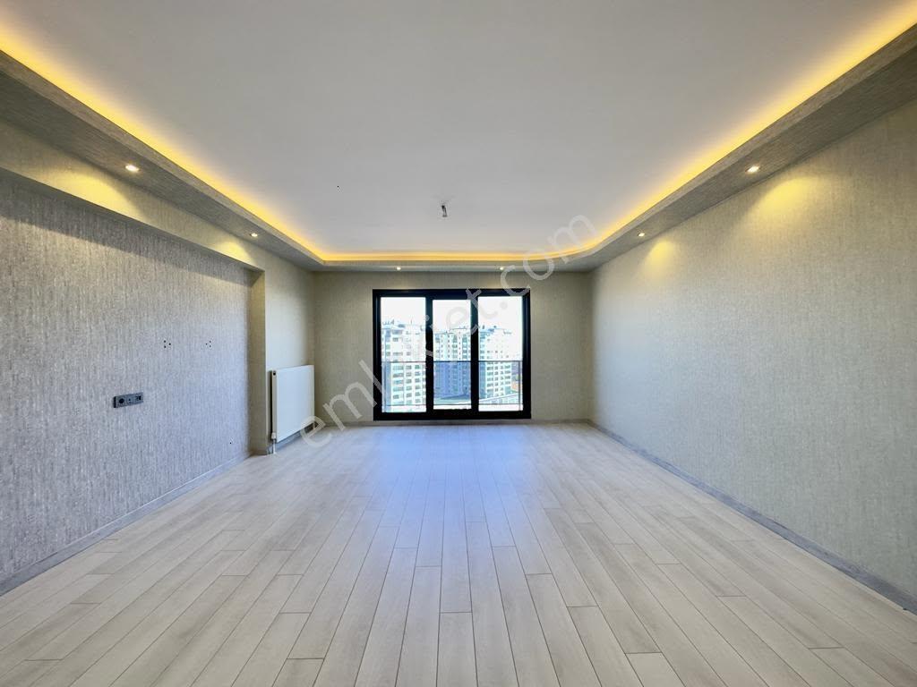 Beyoğlu'ndan Elit Sitede Geniş Balkonlu Hastane Yakını Lüx Daire - Görsel 22