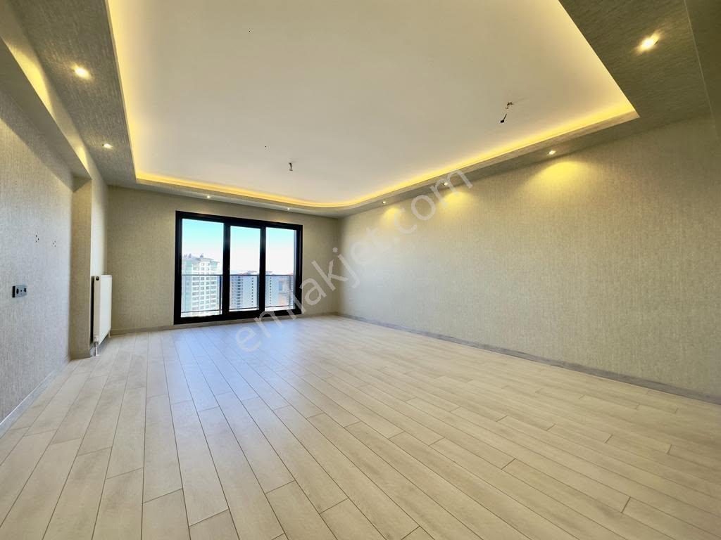Beyoğlu'ndan Elit Sitede Geniş Balkonlu Hastane Yakını Lüx Daire - Görsel 14