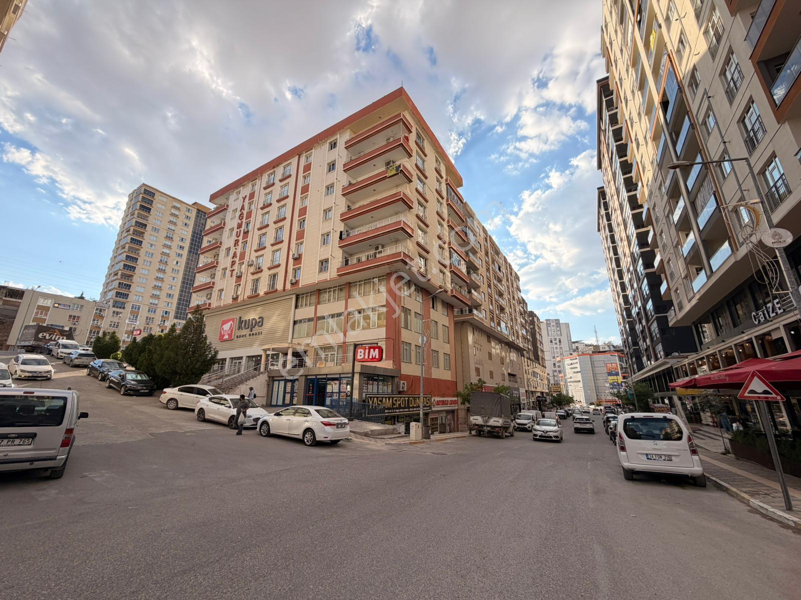 Murat Emlaktan Şehir Merkezinde En Uygun 4+1 Dairemiz Satılıktır