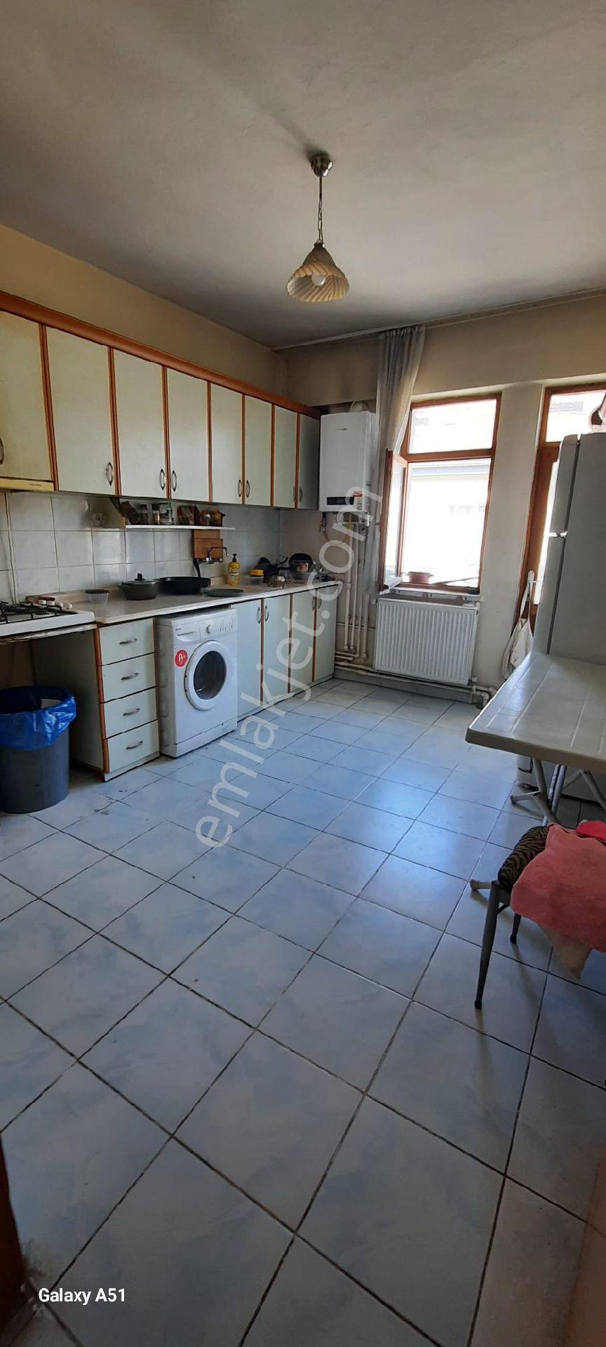 Mithatpaşa Mahallesi 4+2 Dubleks Kiralık Eşyalı Daire - Görsel 9