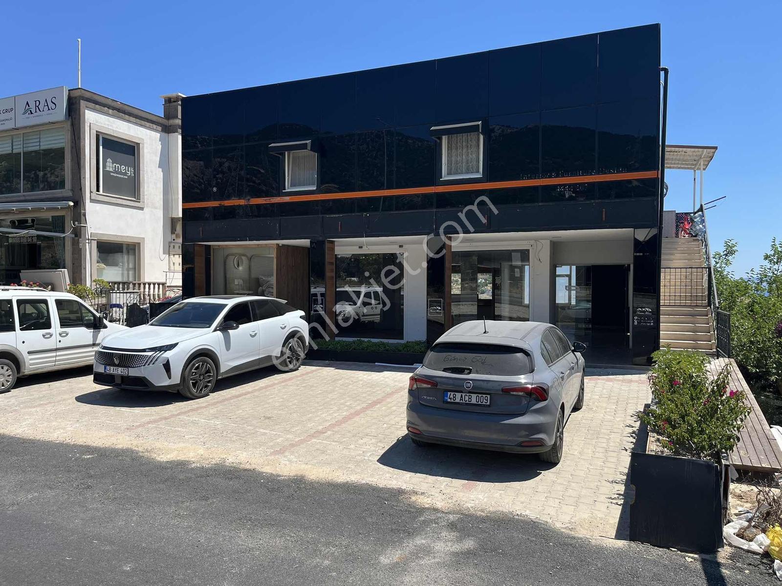Ortakentte Yalıkavak Yolunda Kiralık 160 M2 Dükkan - Görsel 11