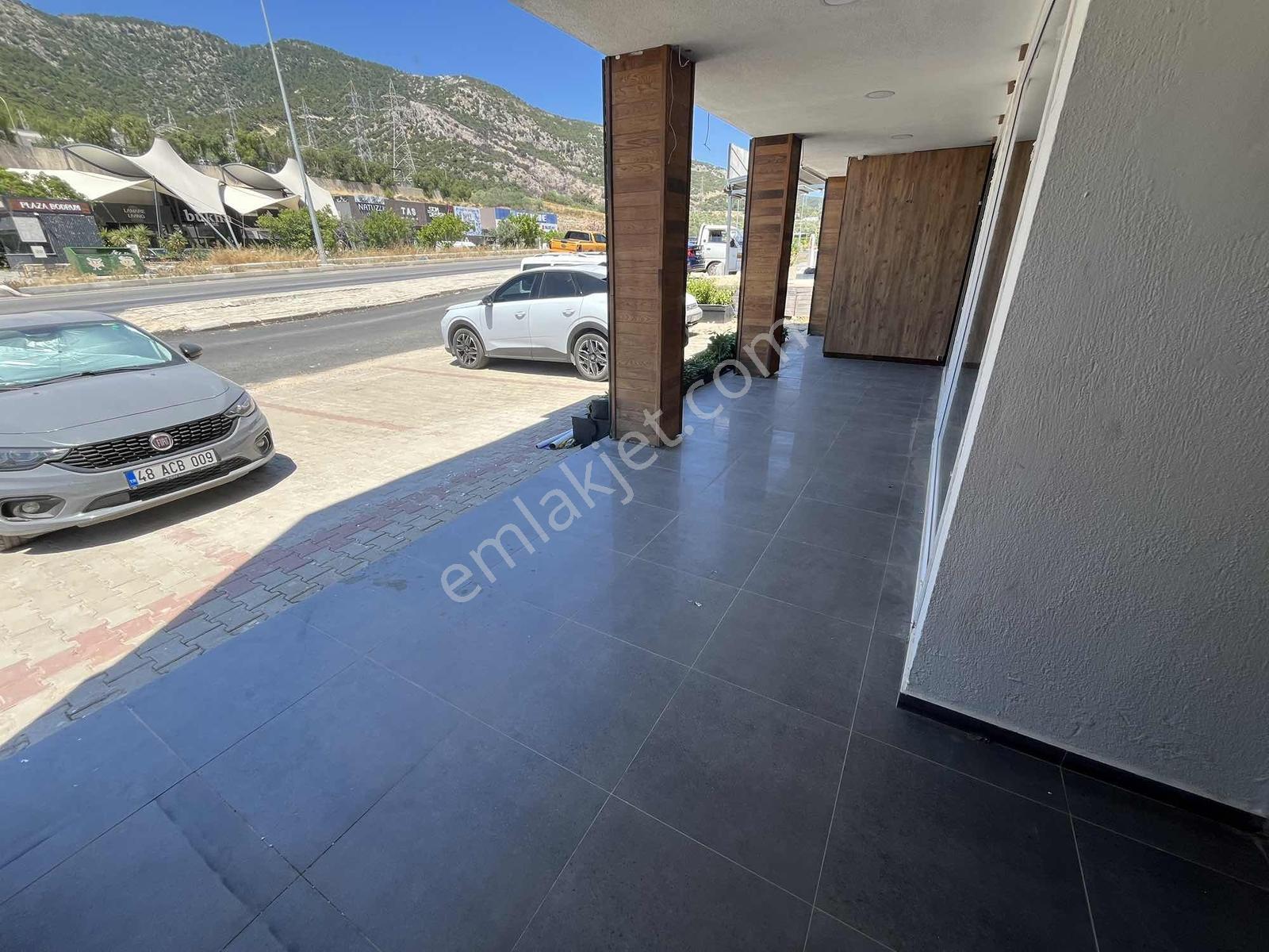 Ortakentte Yalıkavak Yolunda Kiralık 160 M2 Dükkan - Görsel 12