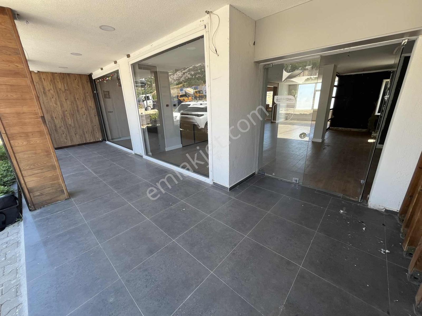 Ortakentte Yalıkavak Yolunda Kiralık 160 M2 Dükkan - Görsel 32