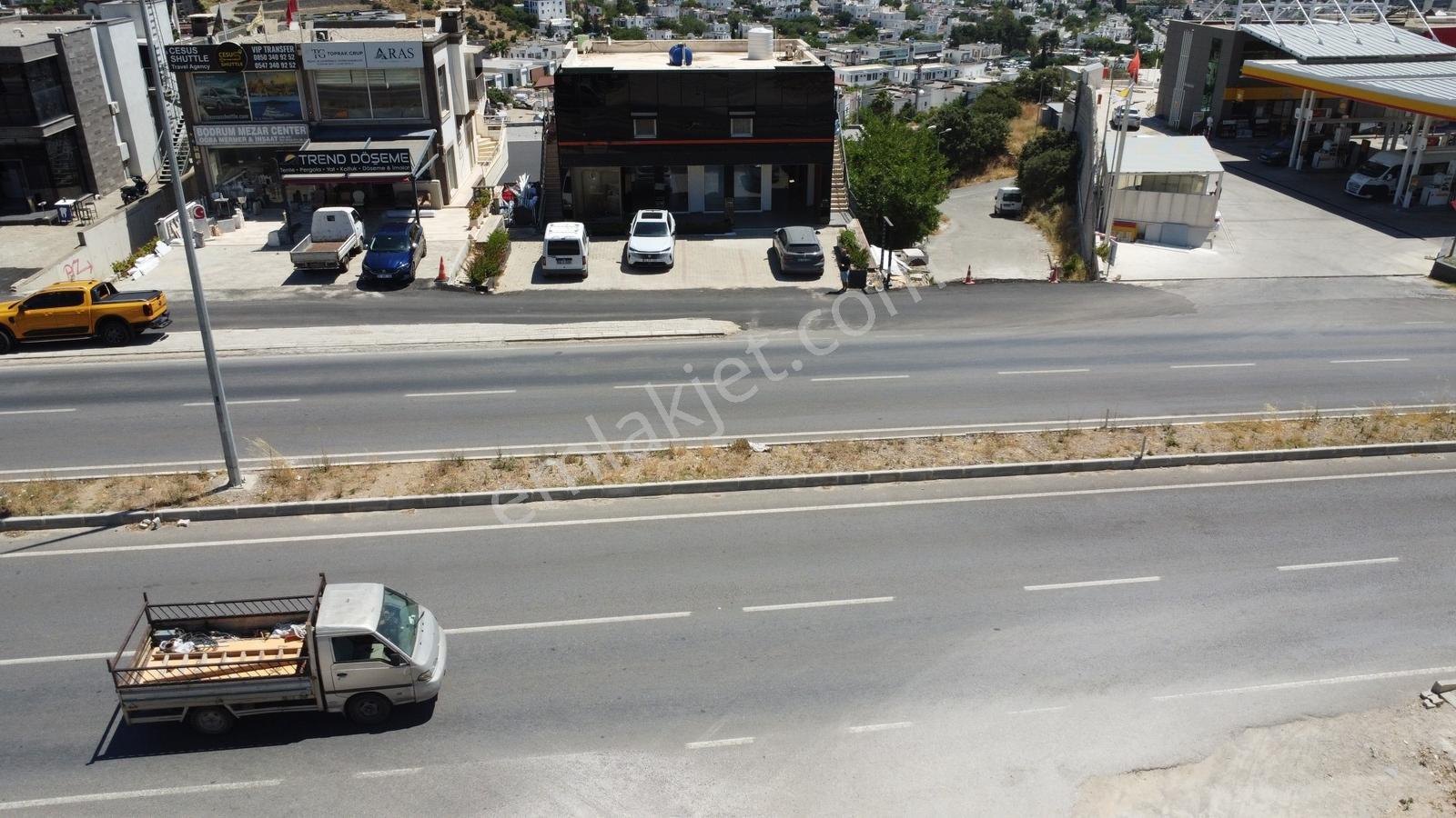 Ortakentte Yalıkavak Yolunda Kiralık 160 M2 Dükkan - Görsel 18