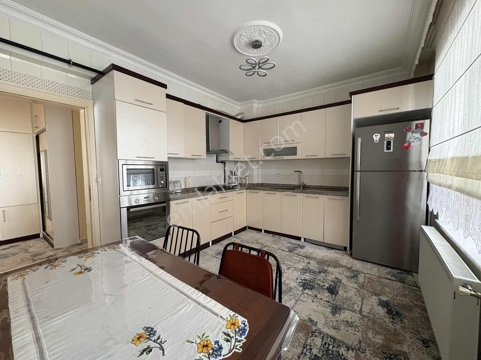 Sille Ak Mahallesi'nde 209 M² 4 Cepheli Geniş 3+1 Fırsat Daire!! - Görsel 16