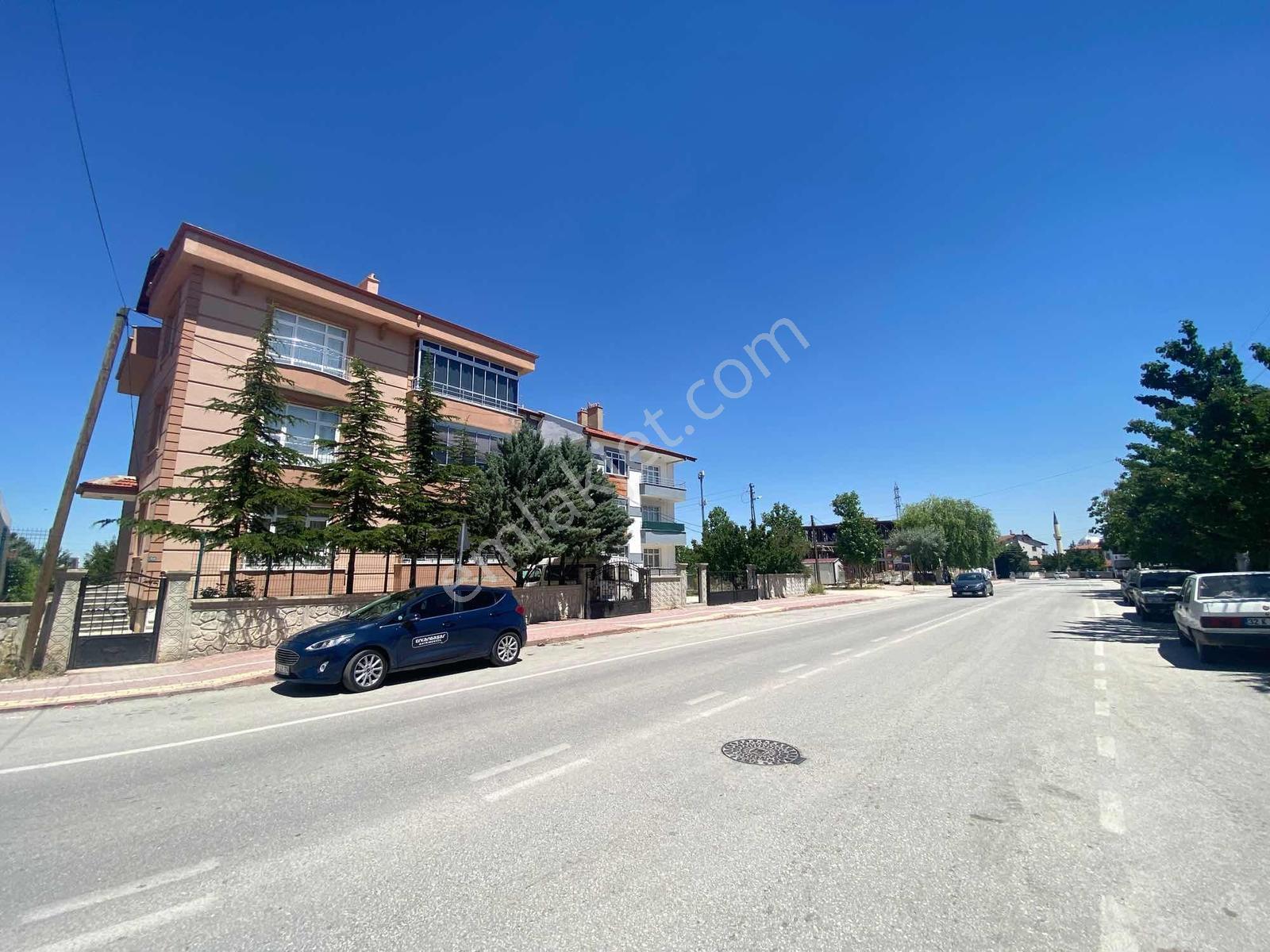 Sille Ak Mahallesi'nde 209 M² 4 Cepheli Geniş 3+1 Fırsat Daire!!