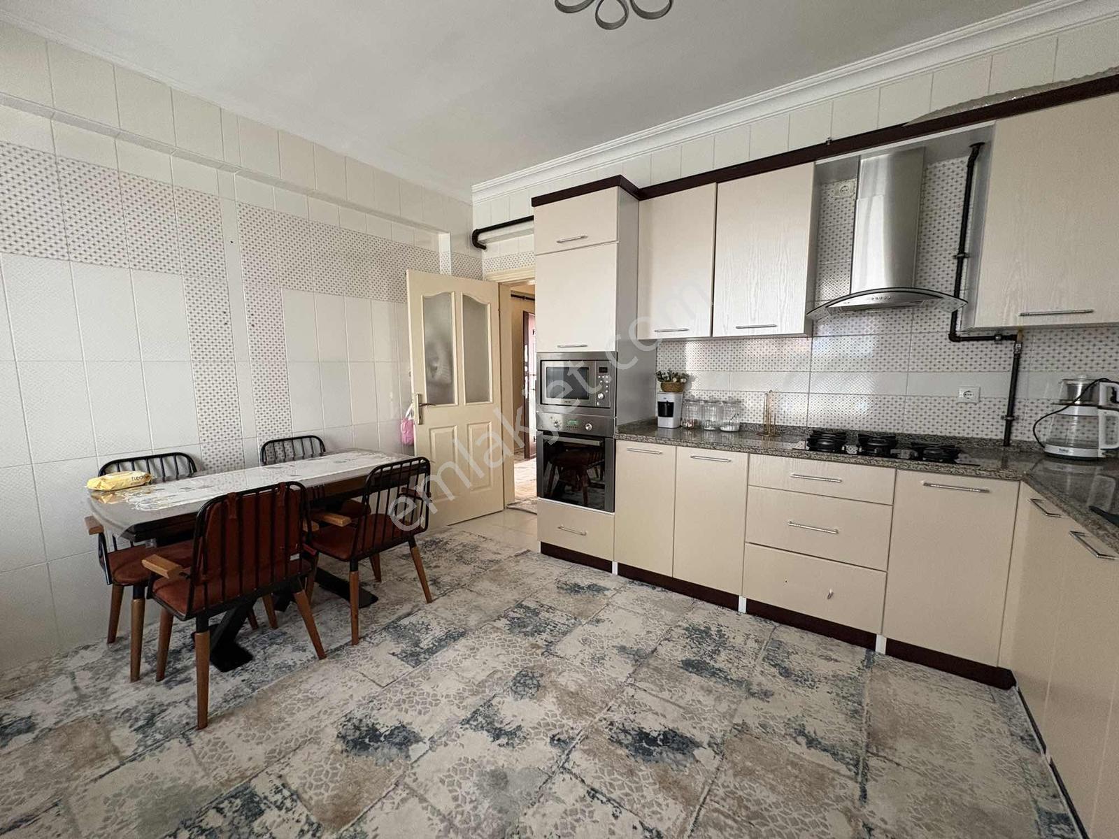 Sille Ak Mahallesi'nde 209 M² 4 Cepheli Geniş 3+1 Fırsat Daire!! - Görsel 11