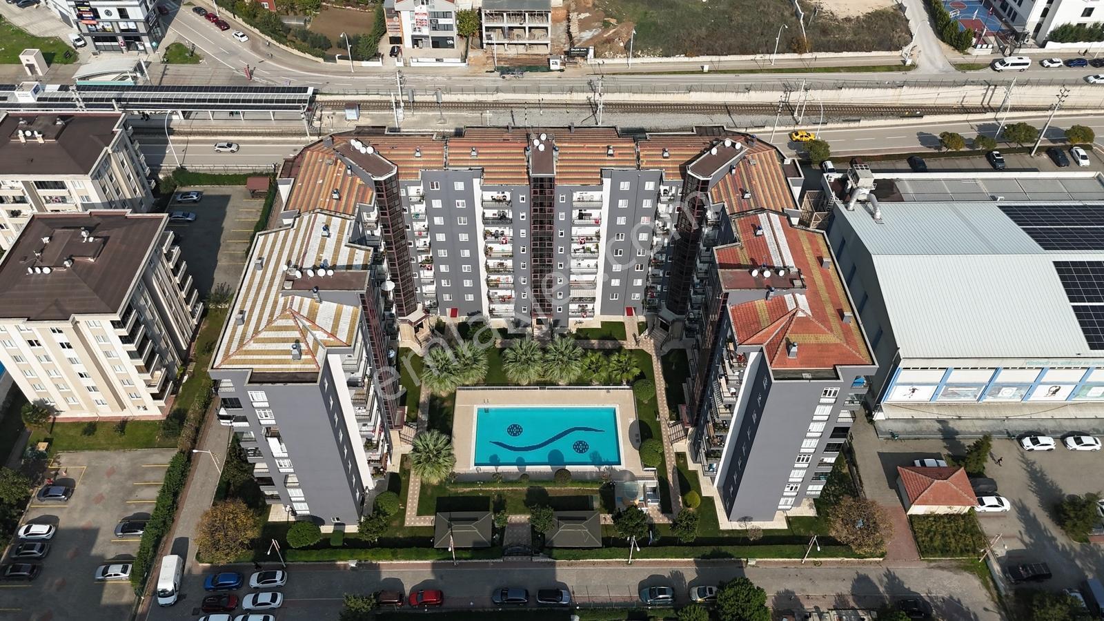 İdenova'dan Yüzüncüyıl Cenk Sitesi 3+1 Havuzlu Geniş Daire - Görsel 10