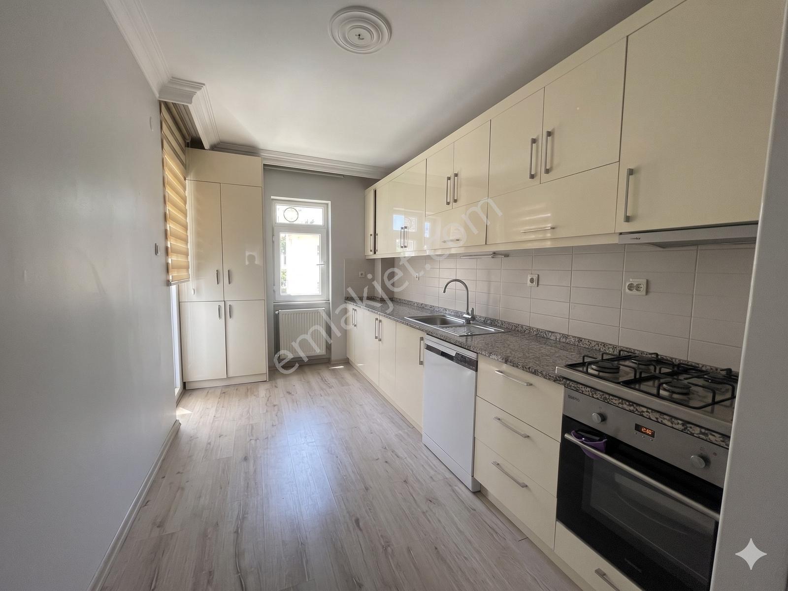 İdenova'dan Yüzüncüyıl Cenk Sitesi 3+1 Havuzlu Geniş Daire - Görsel 14