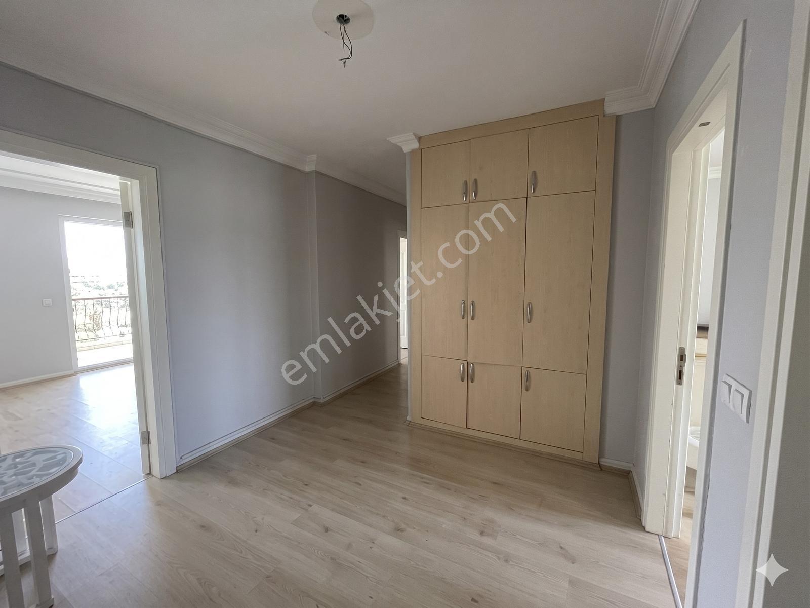 İdenova'dan Yüzüncüyıl Cenk Sitesi 3+1 Havuzlu Geniş Daire - Görsel 4