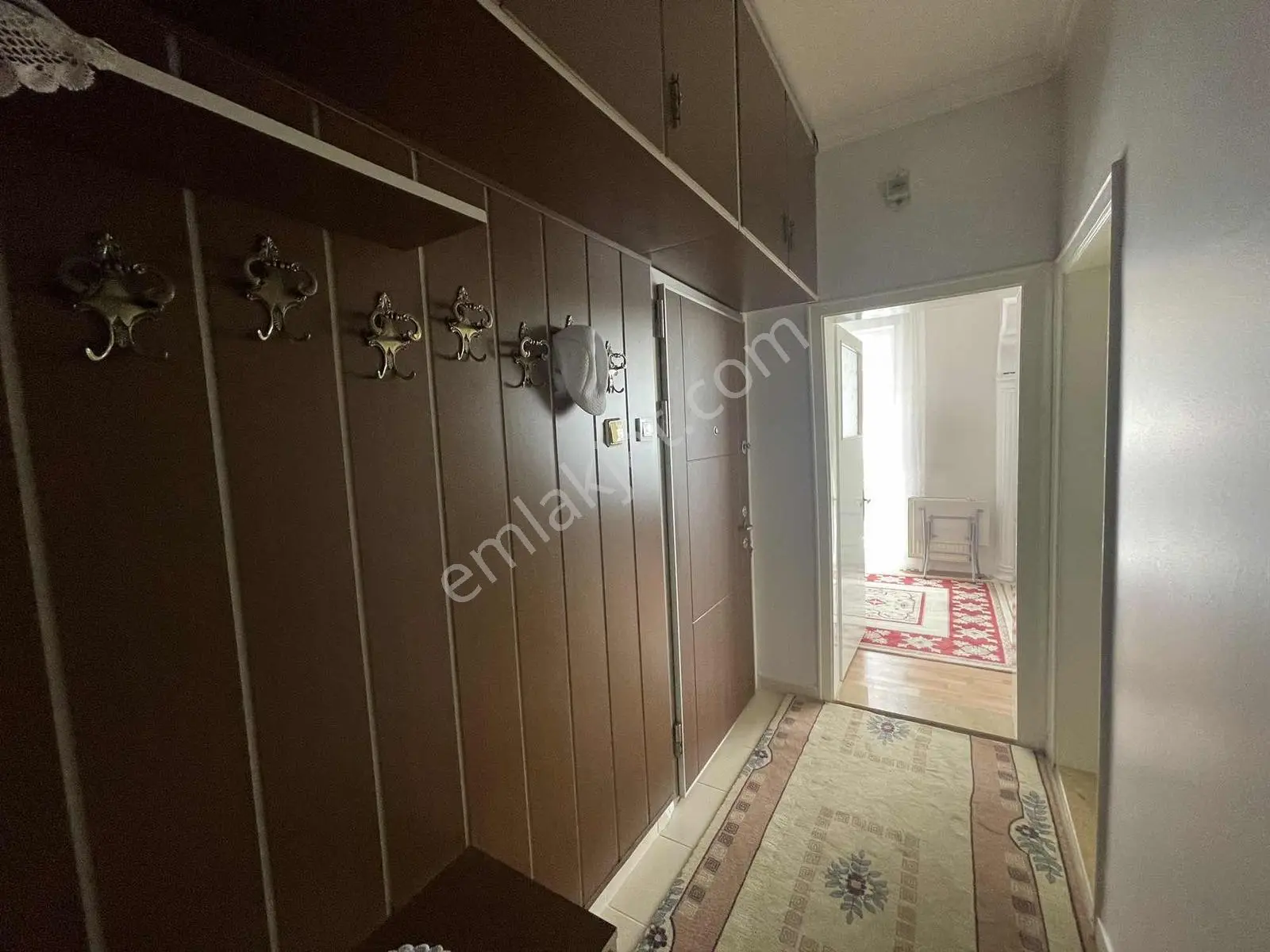 Sahibiata Mah. Merkezi Konumda Bakımlı Satılık Arakat Daire - Görsel 25