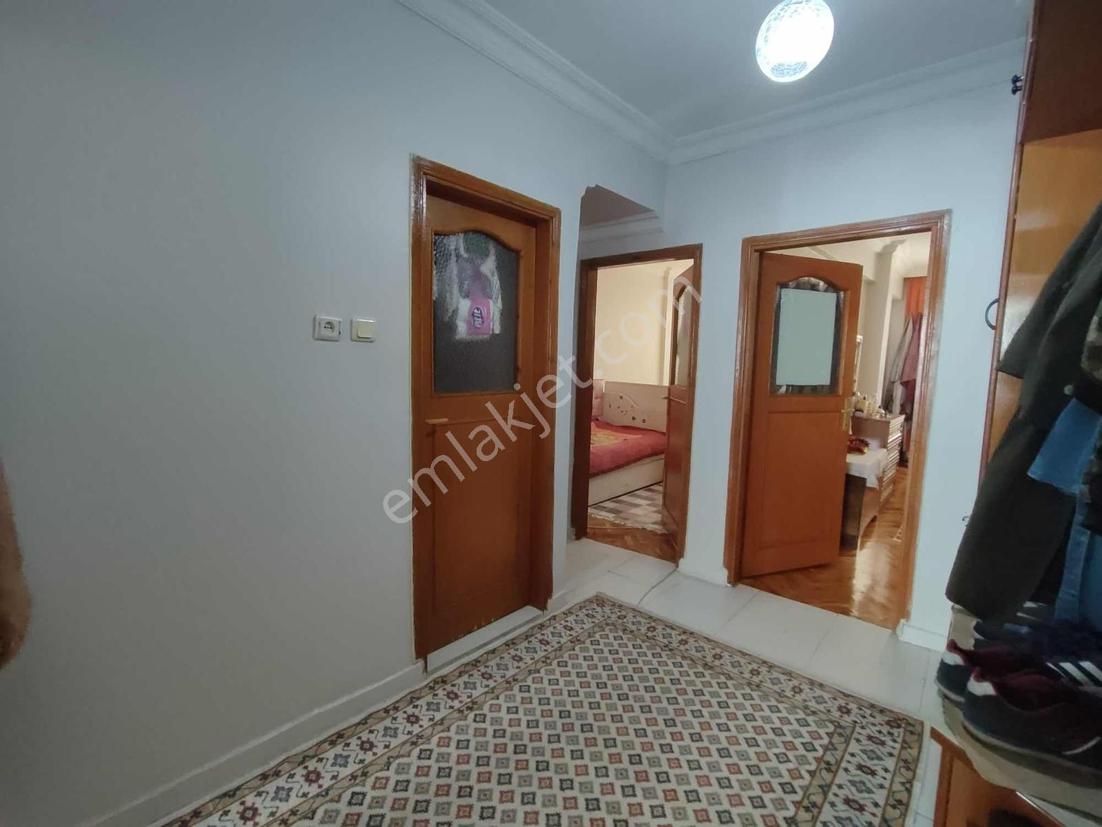 Bahçelievler Siyavuşpaşada 5.kat 2+1 70 M2 1999 Yapımı - Görsel 34