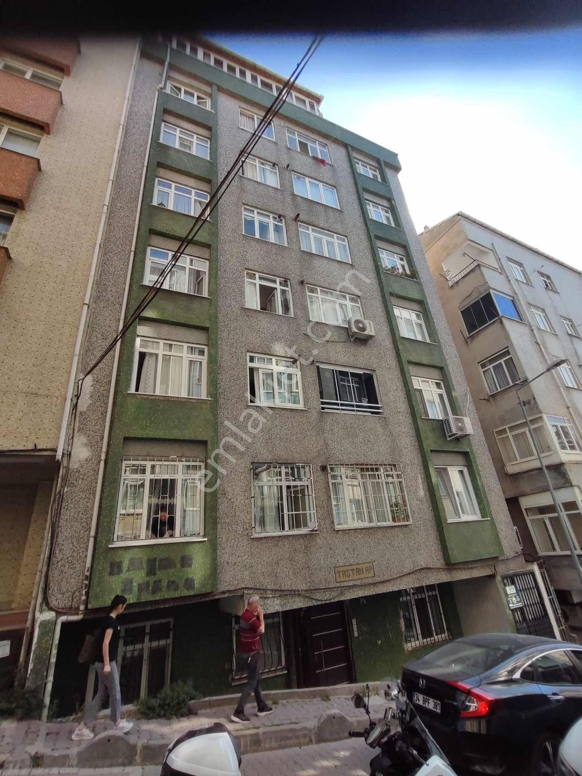 Bahçelievler Siyavuşpaşada 5.kat 2+1 70 M2 1999 Yapımı - Görsel 17