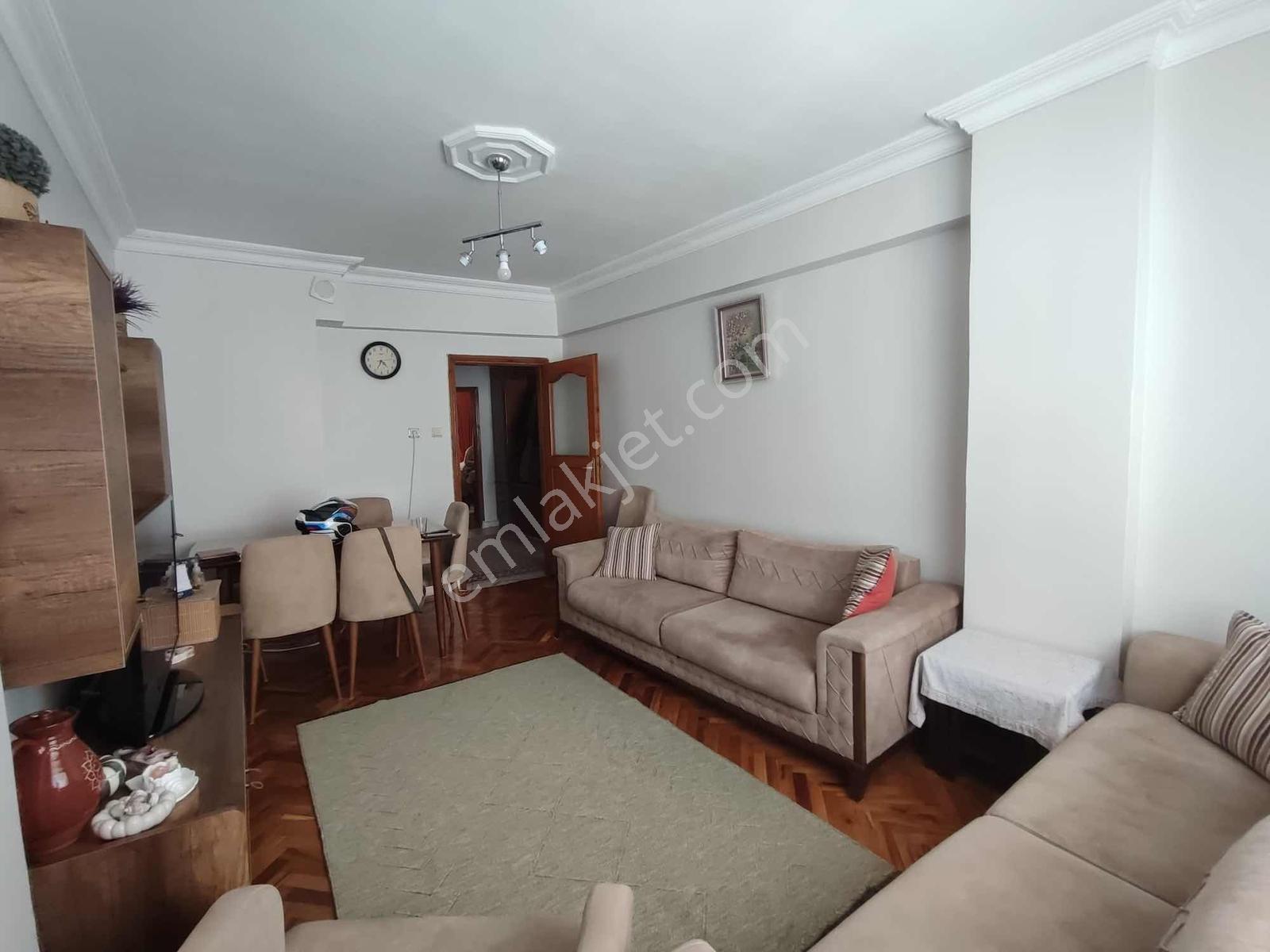 Bahçelievler Siyavuşpaşada 5.kat 2+1 70 M2 1999 Yapımı - Görsel 26