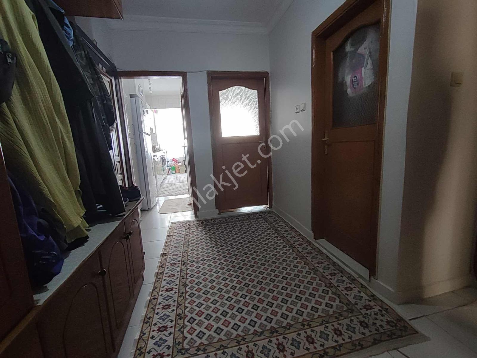 Bahçelievler Siyavuşpaşada 5.kat 2+1 70 M2 1999 Yapımı - Görsel 25