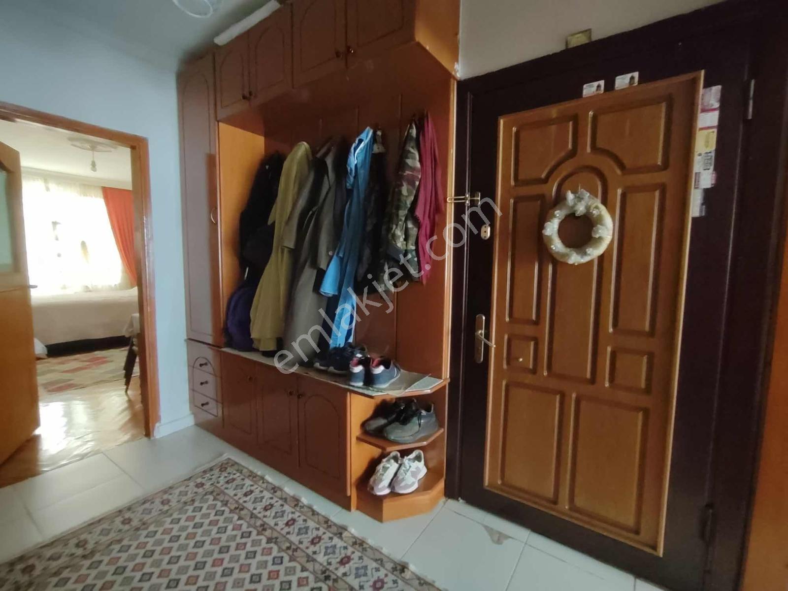 Bahçelievler Siyavuşpaşada 5.kat 2+1 70 M2 1999 Yapımı - Görsel 9