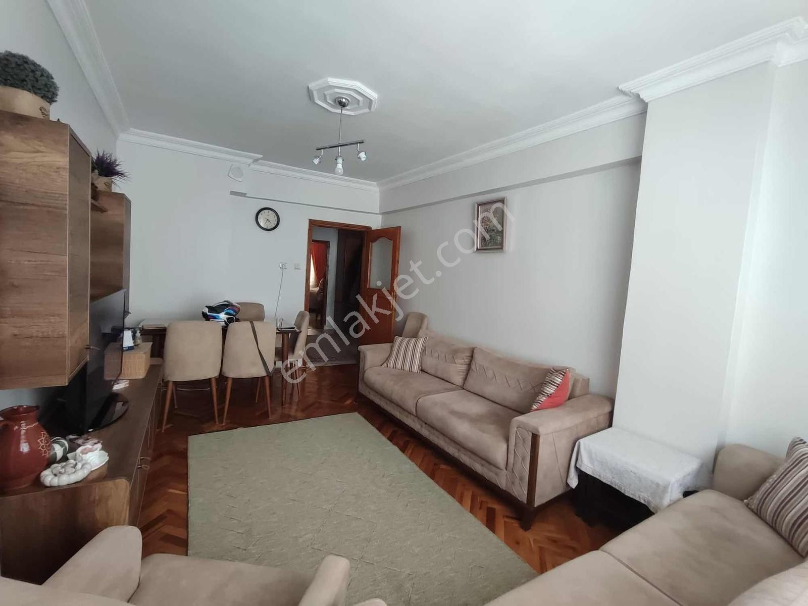 Bahçelievler Siyavuşpaşada 5.kat 2+1 70 M2 1999 Yapımı - Görsel 21