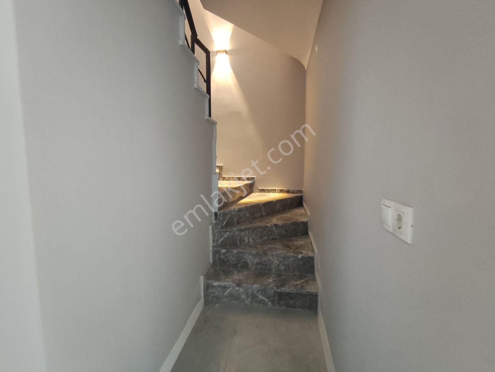 Kartepe Ertuğrulgazide Kiralık Ebeveyn Banyolu 2+1 Çatidublex - Görsel 23