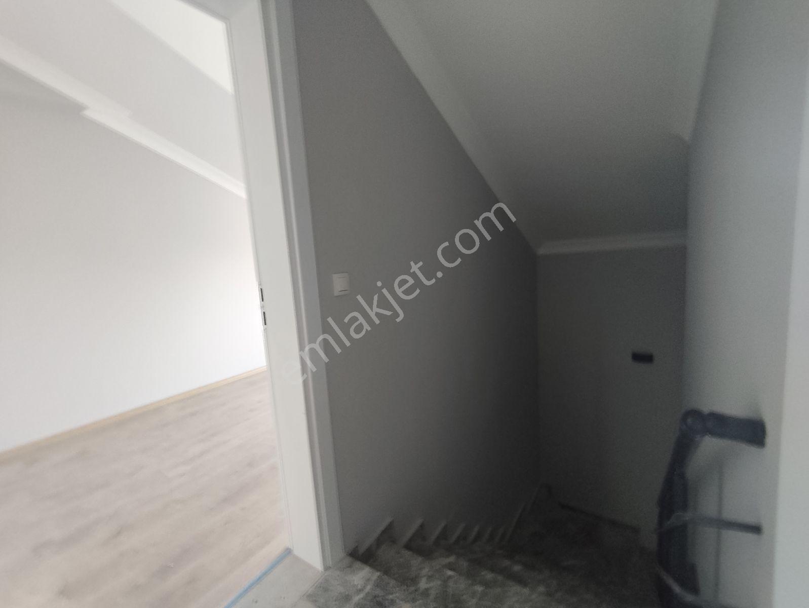 Kartepe Ertuğrulgazide Kiralık Ebeveyn Banyolu 2+1 Çatidublex - Görsel 16