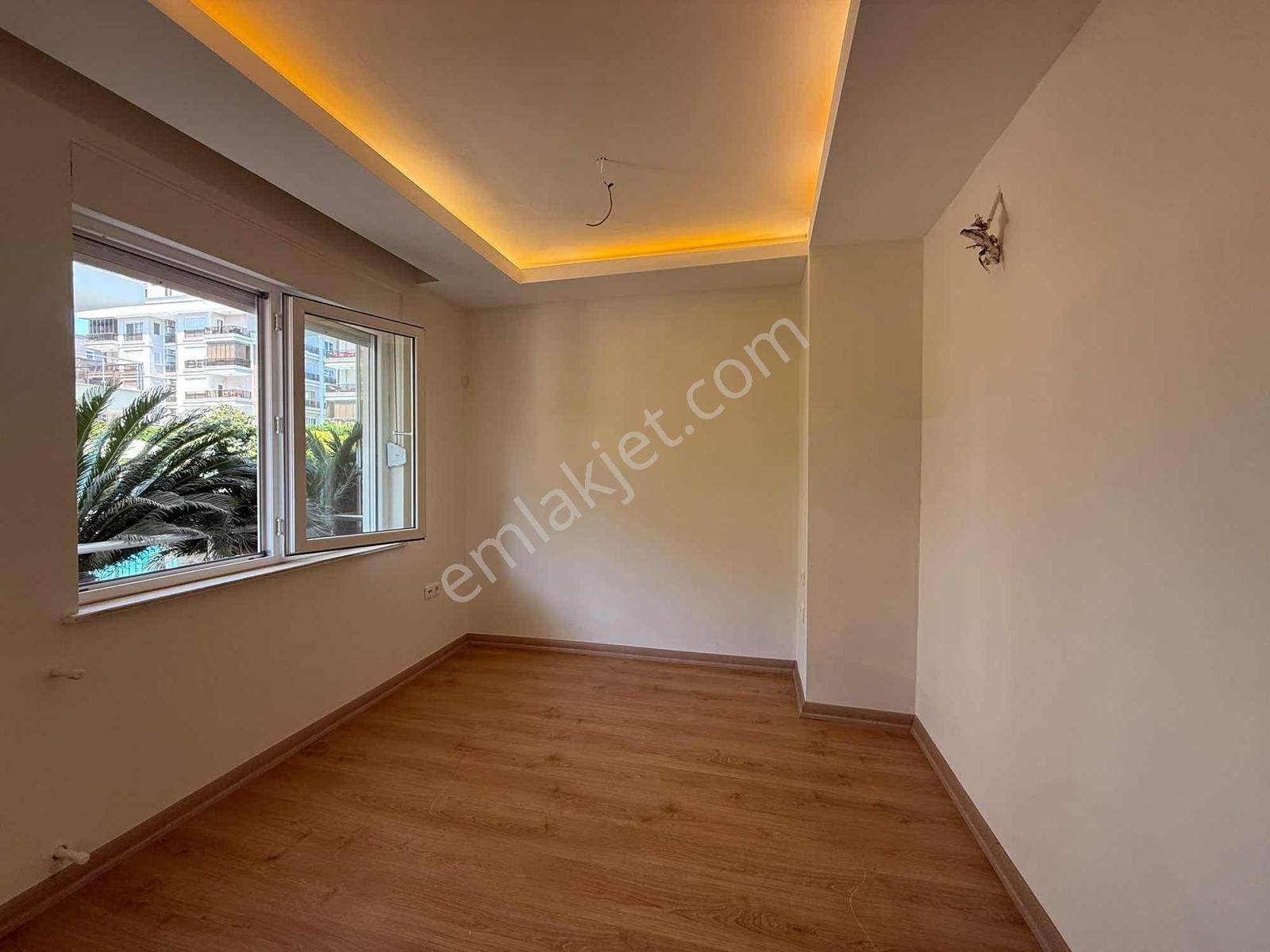 Havuzlu Site İçinde ,otoparklı,içi Yapılı 1+1 Daire - Görsel 17