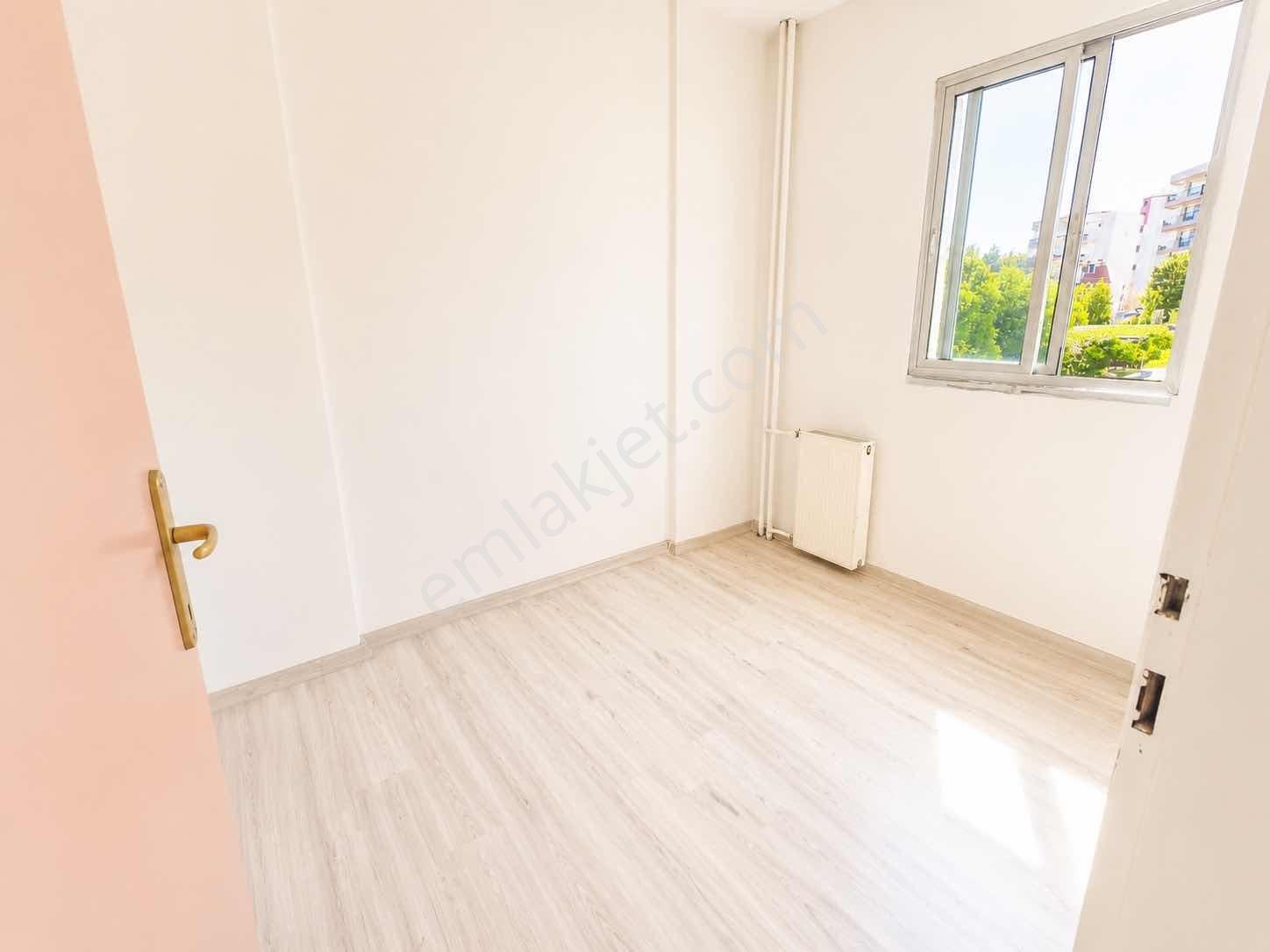 Erzene Mh Evka 3 Metro Ve Üniversite Yakını Kiralık Daire 1+1 - Görsel 13