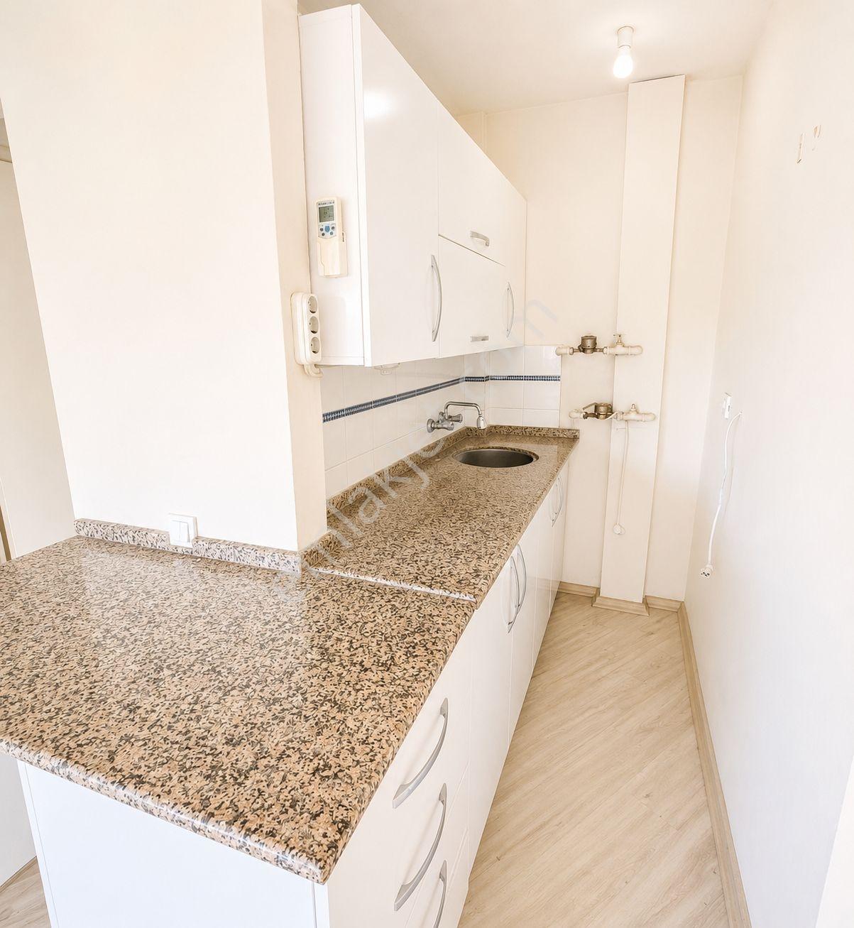 Erzene Mh Evka 3 Metro Ve Üniversite Yakını Kiralık Daire 1+1 - Görsel 11