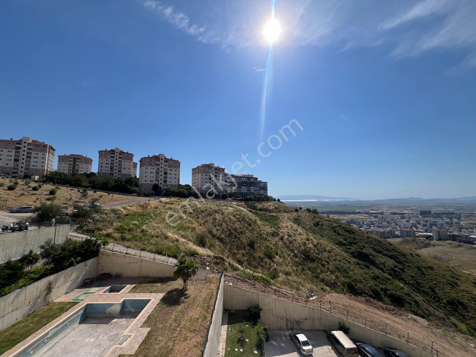 Çiğli Efe Cıty'de Muhteşem Manzaralı 1+1 Eşyalı Kiralık Daire - Görsel 9