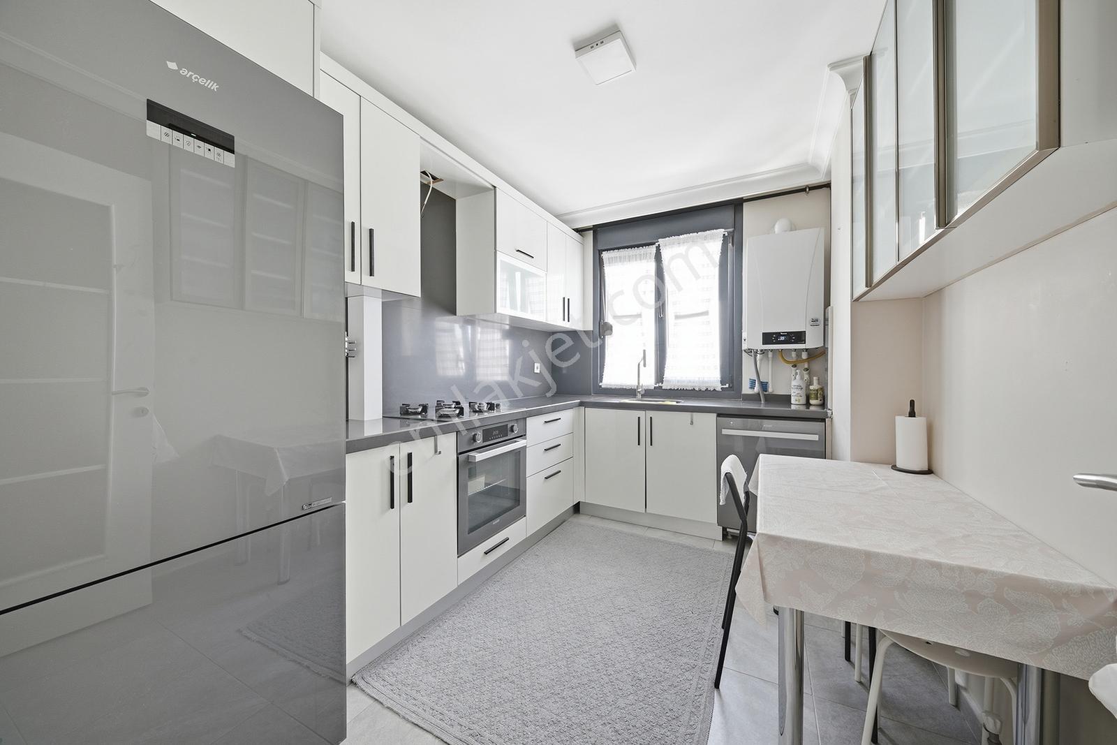 Pendik'te İskanlı, Arakat K.otoparklı Balkonlu Satılık 2+1 Daire - Görsel 15