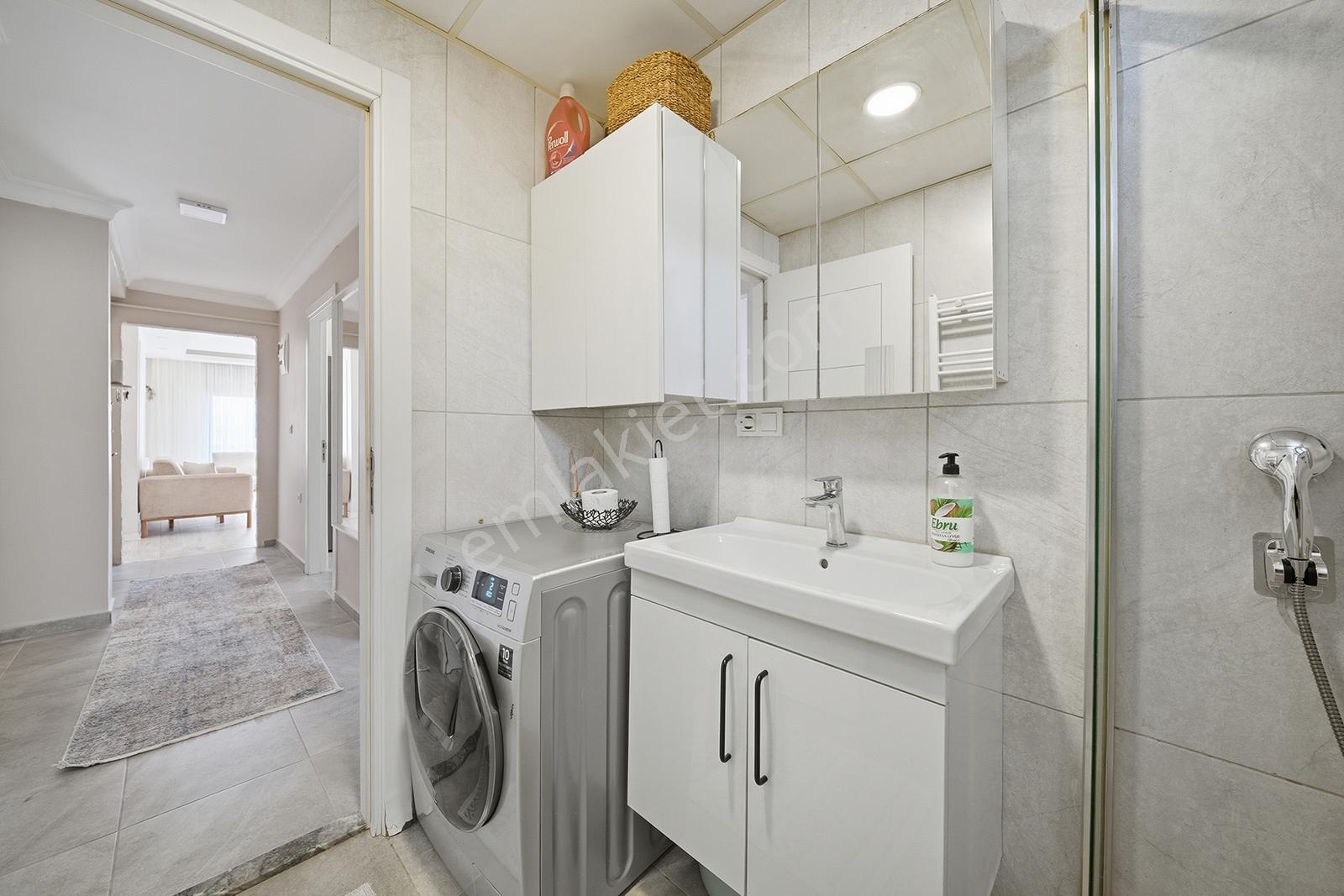 Pendik'te İskanlı, Arakat K.otoparklı Balkonlu Satılık 2+1 Daire - Görsel 22