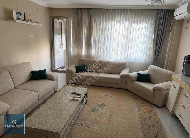 Girne Caddesi Üzerinde Merkezi Konumda Kiralık Daire - Görsel 2