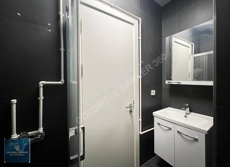 Bayraklı Ventus Tower'da 50m² 2+1 Mutfak Banyo Wc Kiralık Ofis - Görsel 9