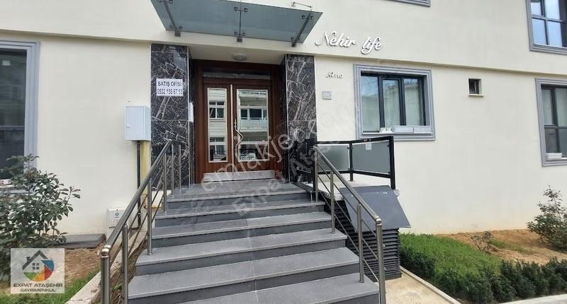 Ataşehir Novada Civarı Boş Oturuma Hazır Fırsat Daire 1+1 70m2 - Görsel 3