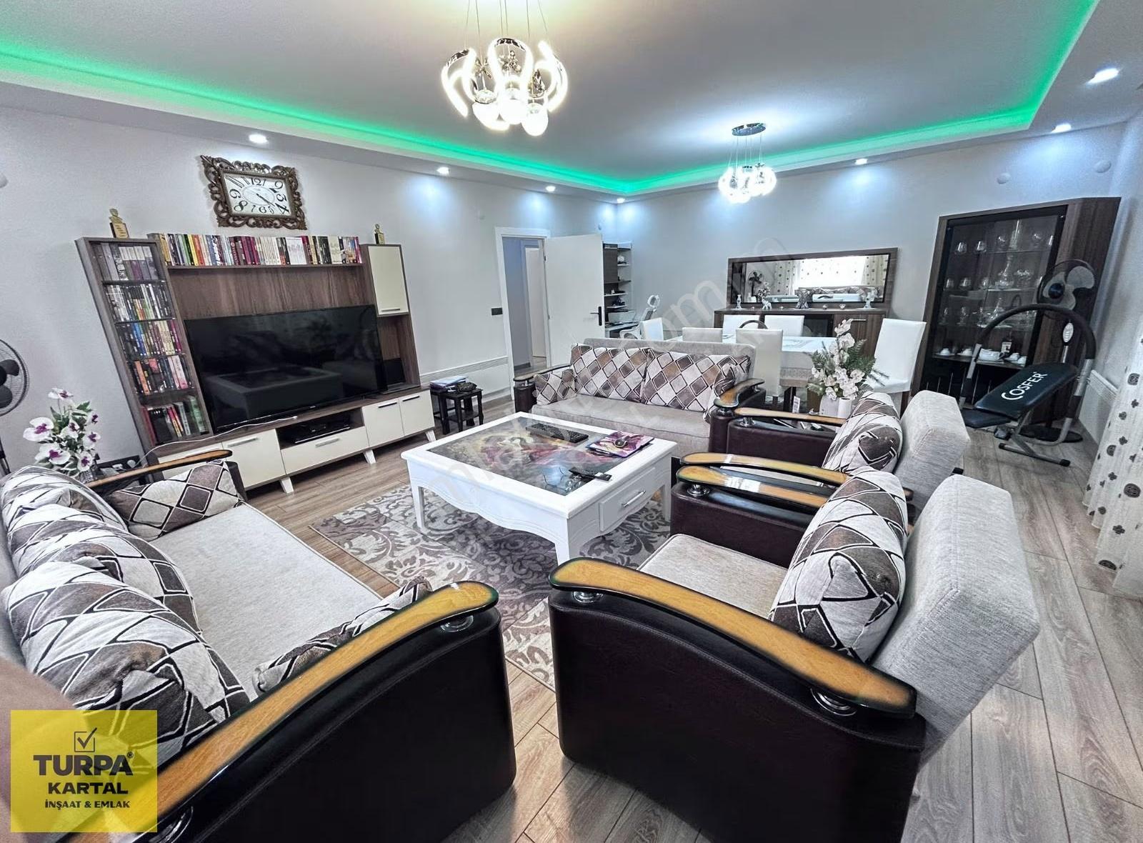 Didim Efeler Mahallesi'nde Tam Eşyalı 3+1 Bahce Katı Daire - Görsel 18