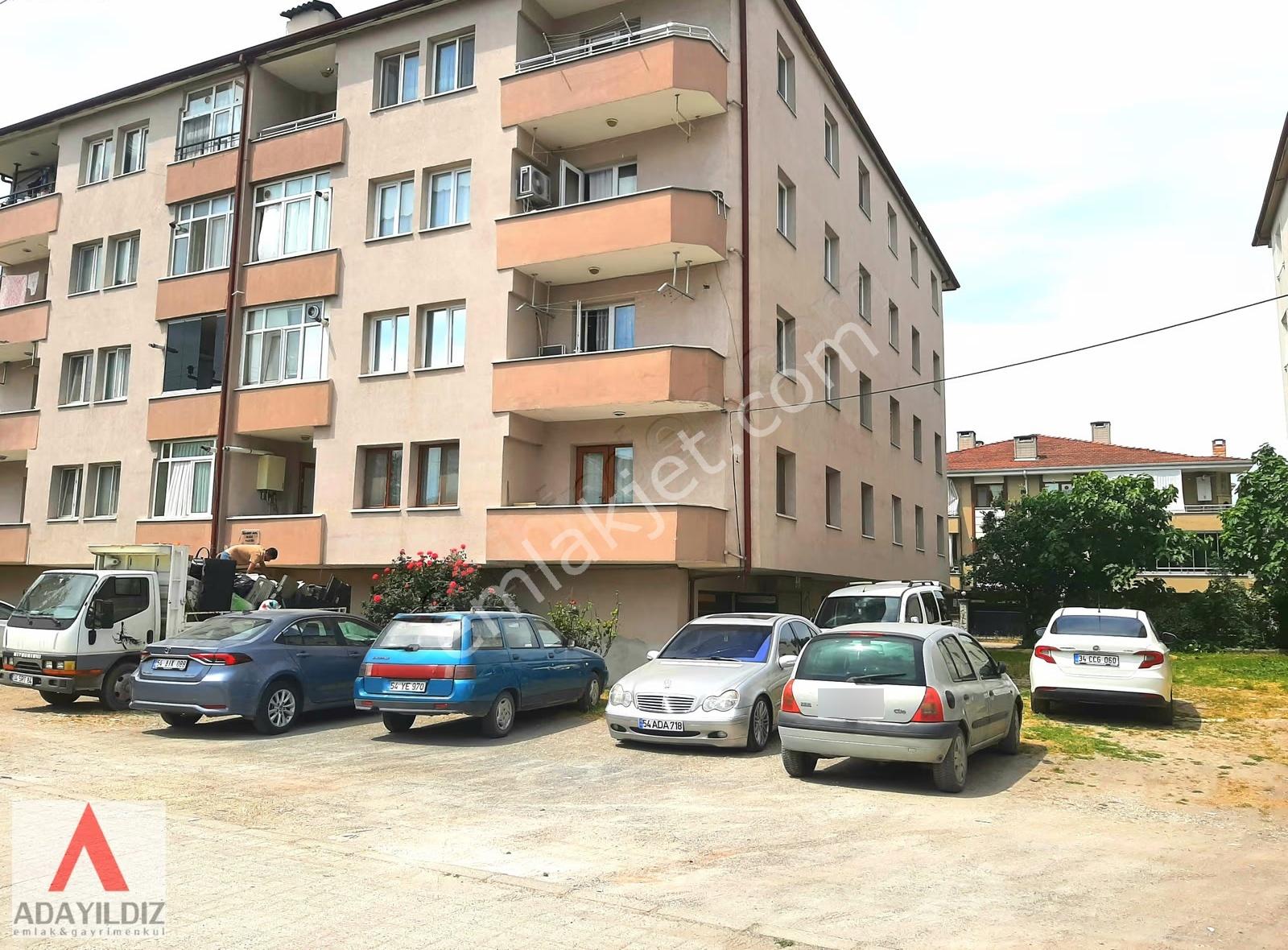 Adapazarı Şeker Mahallede Kiralık Depolu Geniş 3+1 Daire - Görsel 14