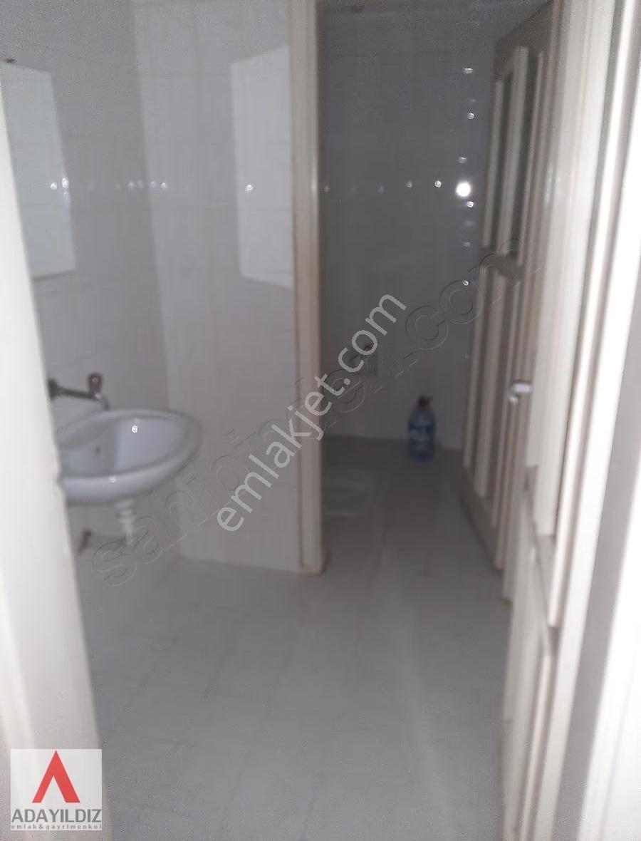 Adapazarı Şeker Mahallede Kiralık Depolu Geniş 3+1 Daire - Görsel 22