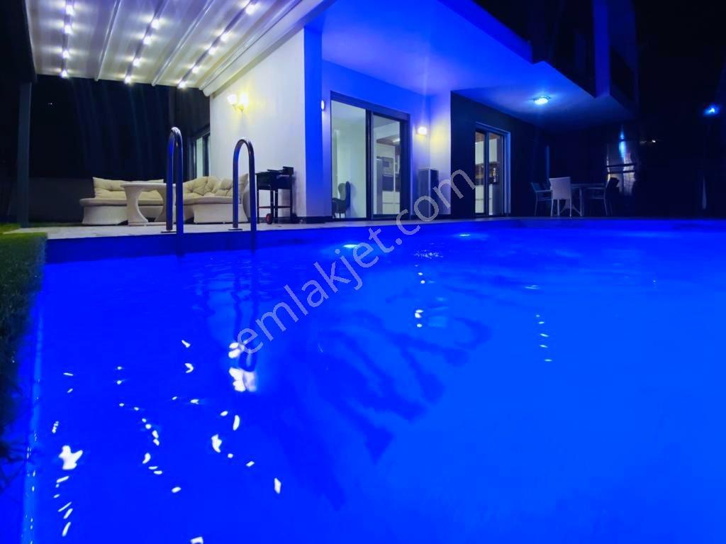 Kuşadası Kadınlar Denizi Tek Müstakil Satılık Lüks Villa - Görsel 5