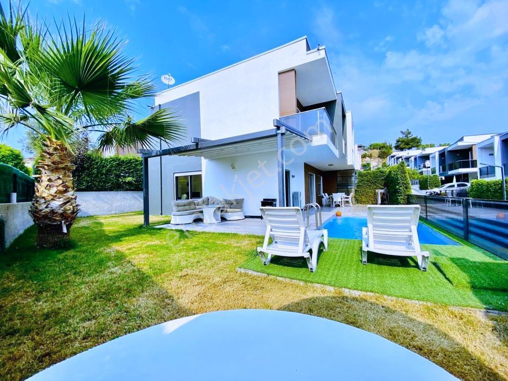 Kuşadası Kadınlar Denizi Tek Müstakil Satılık Lüks Villa - Görsel 11
