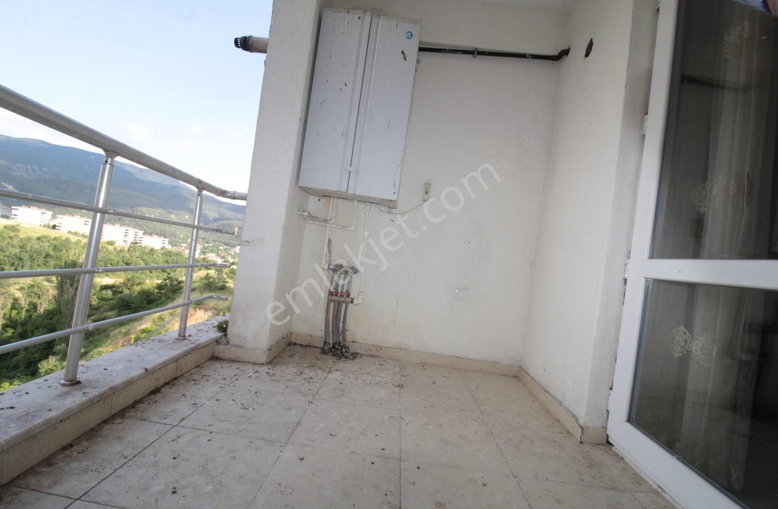 Karabük 100. Yıl Mah De Kiralık 2+0 Eşyalı Daire - Görsel 18
