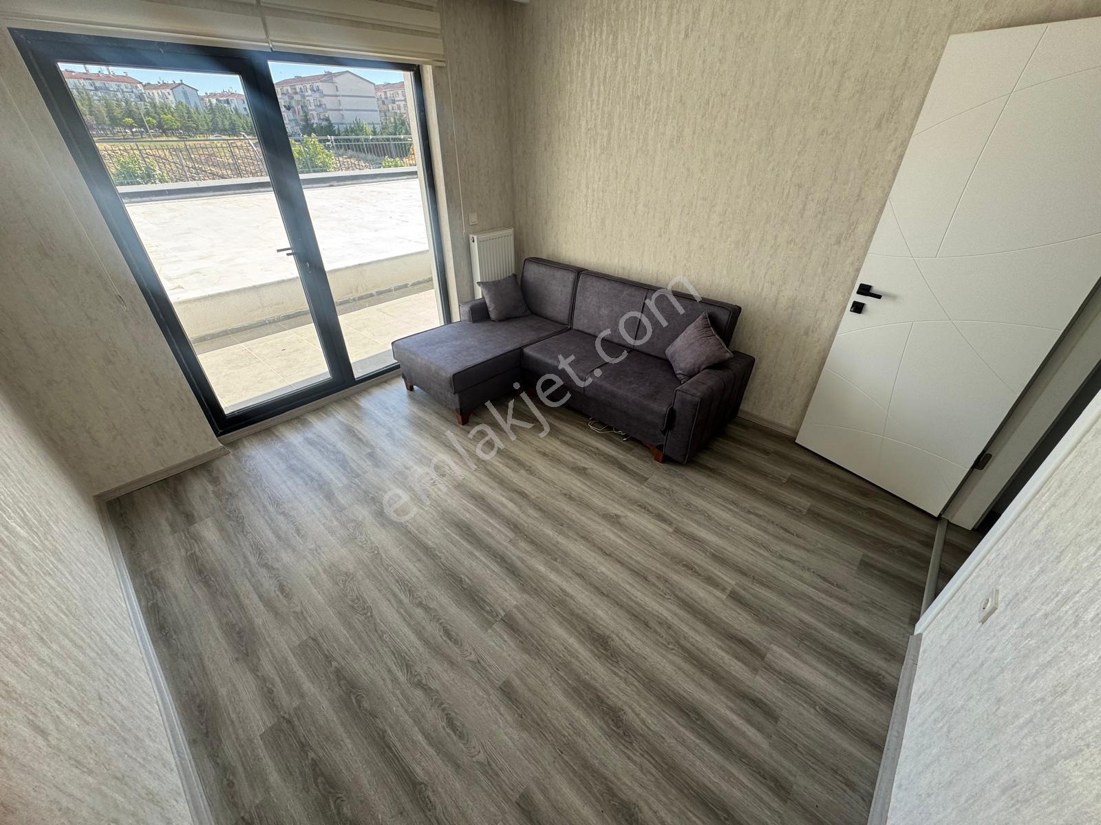 Ahi Mesut Blv Üzerinde Dora Park 2+1 Kiralık Ofis+ Daire - Görsel 15