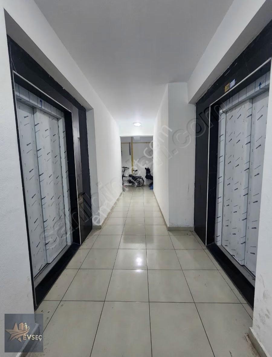 Rastgeldi Gayrimenkul'den 3 Odalı Full Yapılı Eksiksiz Satılık Lüks Daire - Görsel 16
