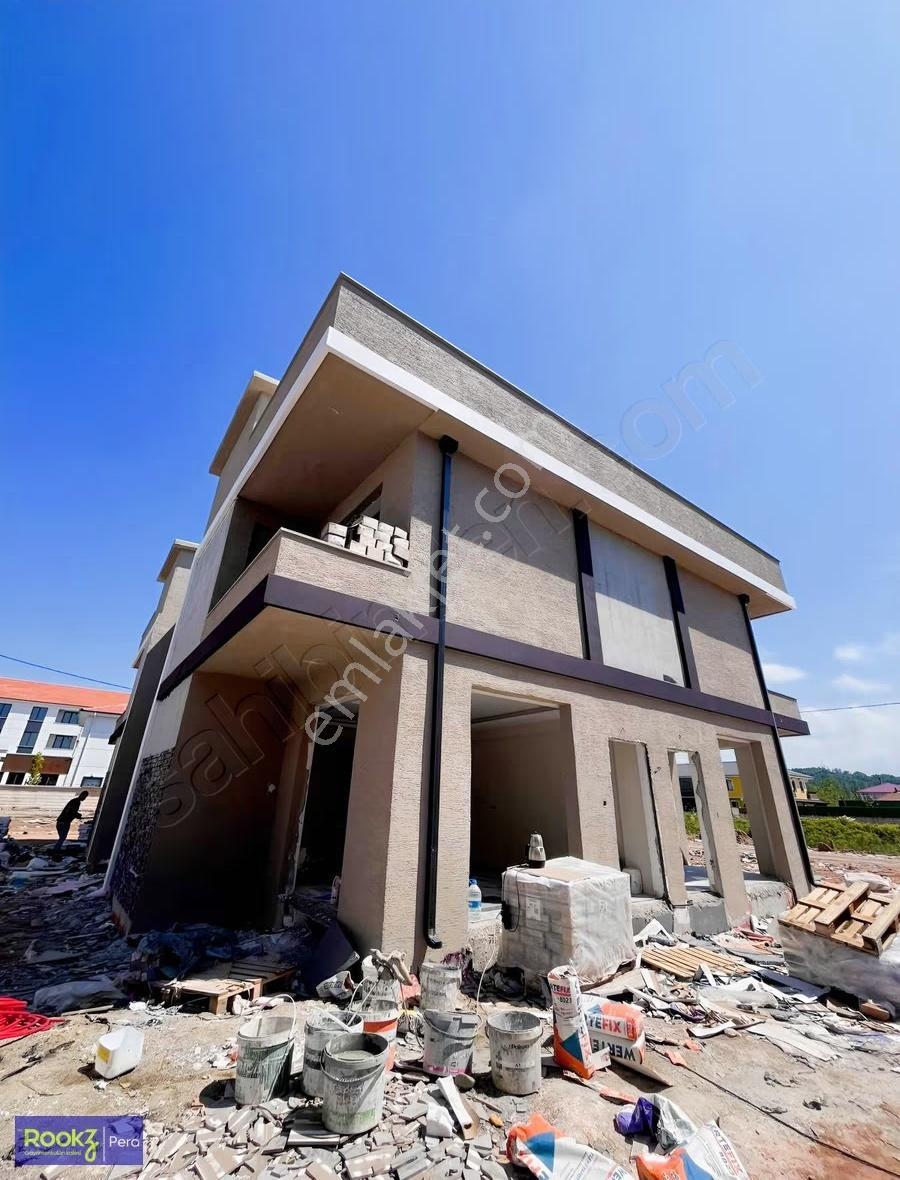 Denize Yakın, Havuzlu, Bahçeli Yaz-kış Oturuma Uygun Vılla - Görsel 21