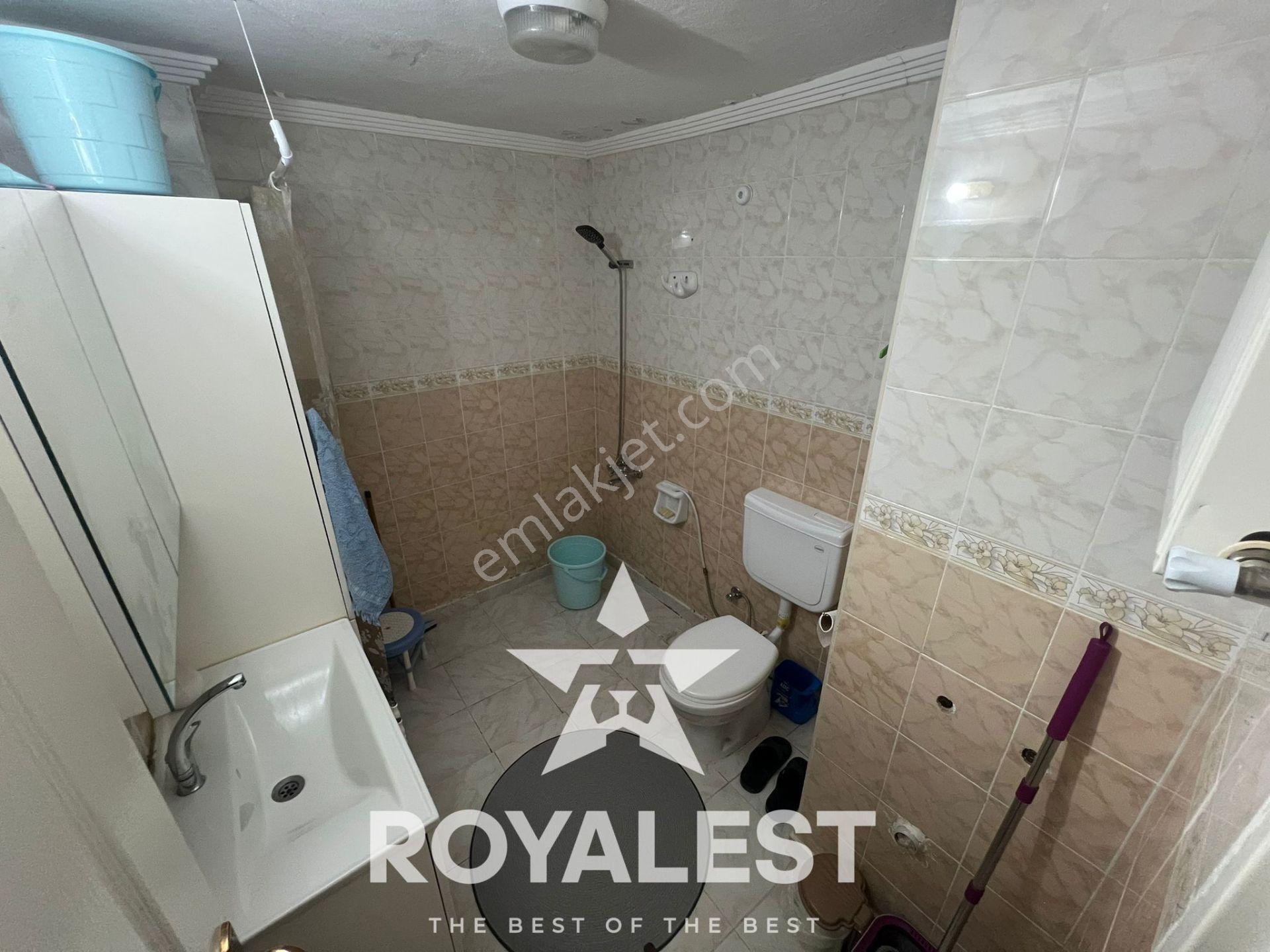 Royalestten Karataş Merkez'de İskanlı Arakat Siteiçi Bakımlı 3+1 - Görsel 15